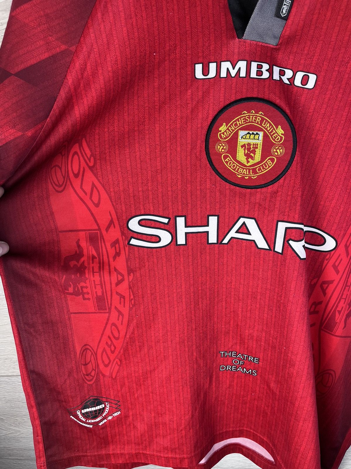 Umbro Men's vintage soccer jersey Umbro Manchester United size L Size US L / EU 52-54 / 3 - 8 Thumbnail