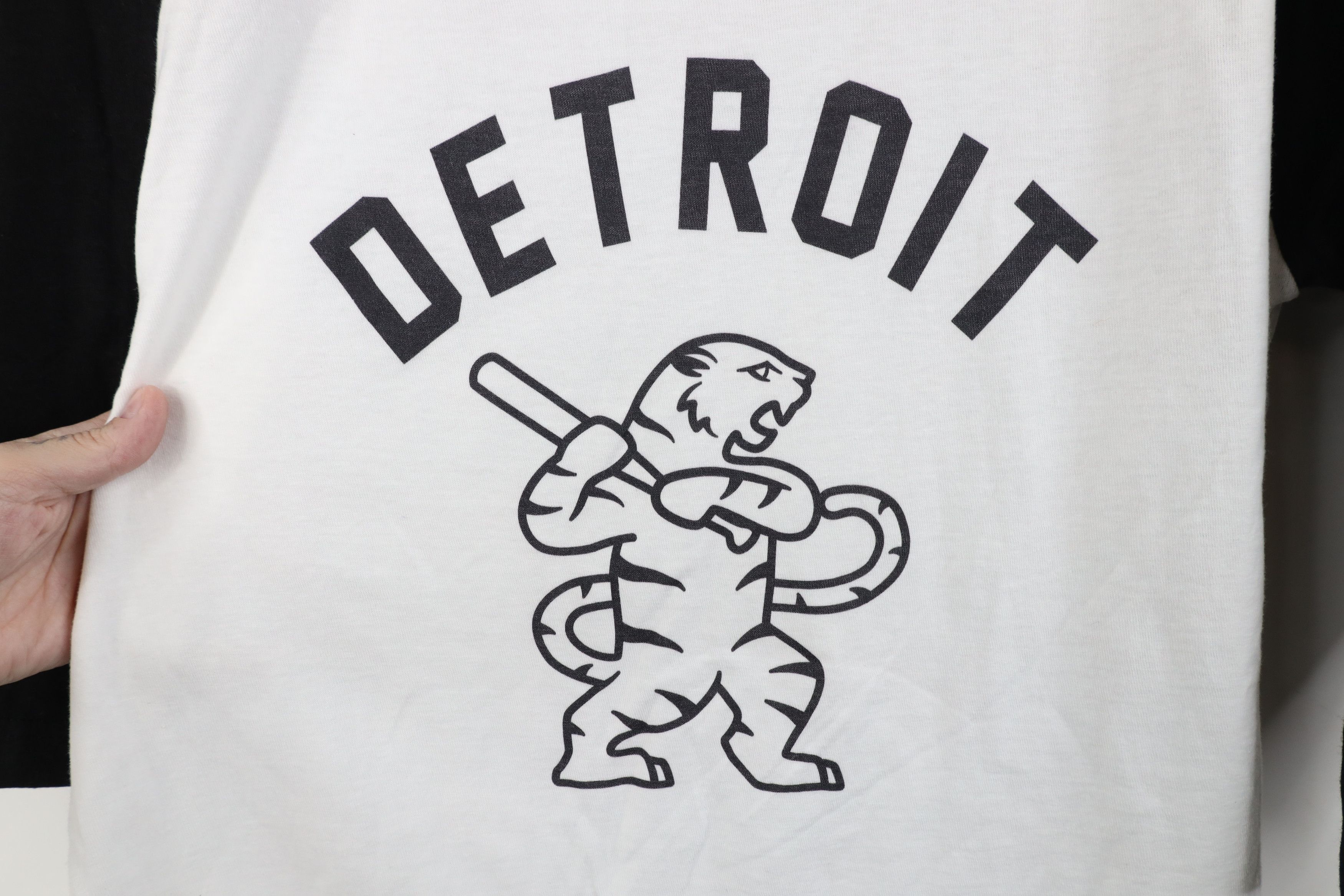 Vintage Retro Spell Tigers Baseball 3/4 Sleeve Raglan T-Shirt Size US M / EU 48-50 / 2 - 4 Thumbnail