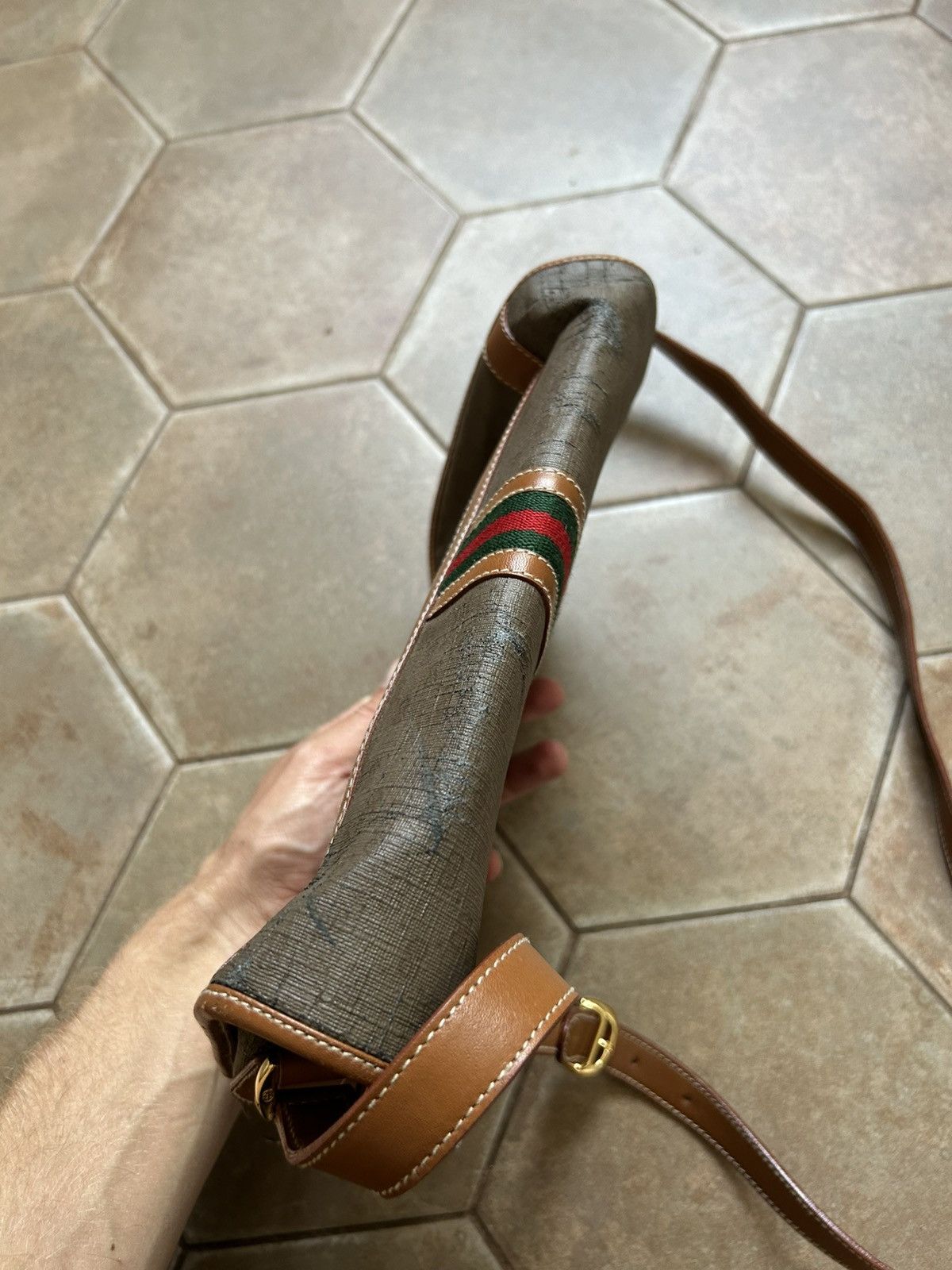 Gucci Authentic GUCCI Vintage Crossbody Bag Size ONE SIZE - 5 Thumbnail