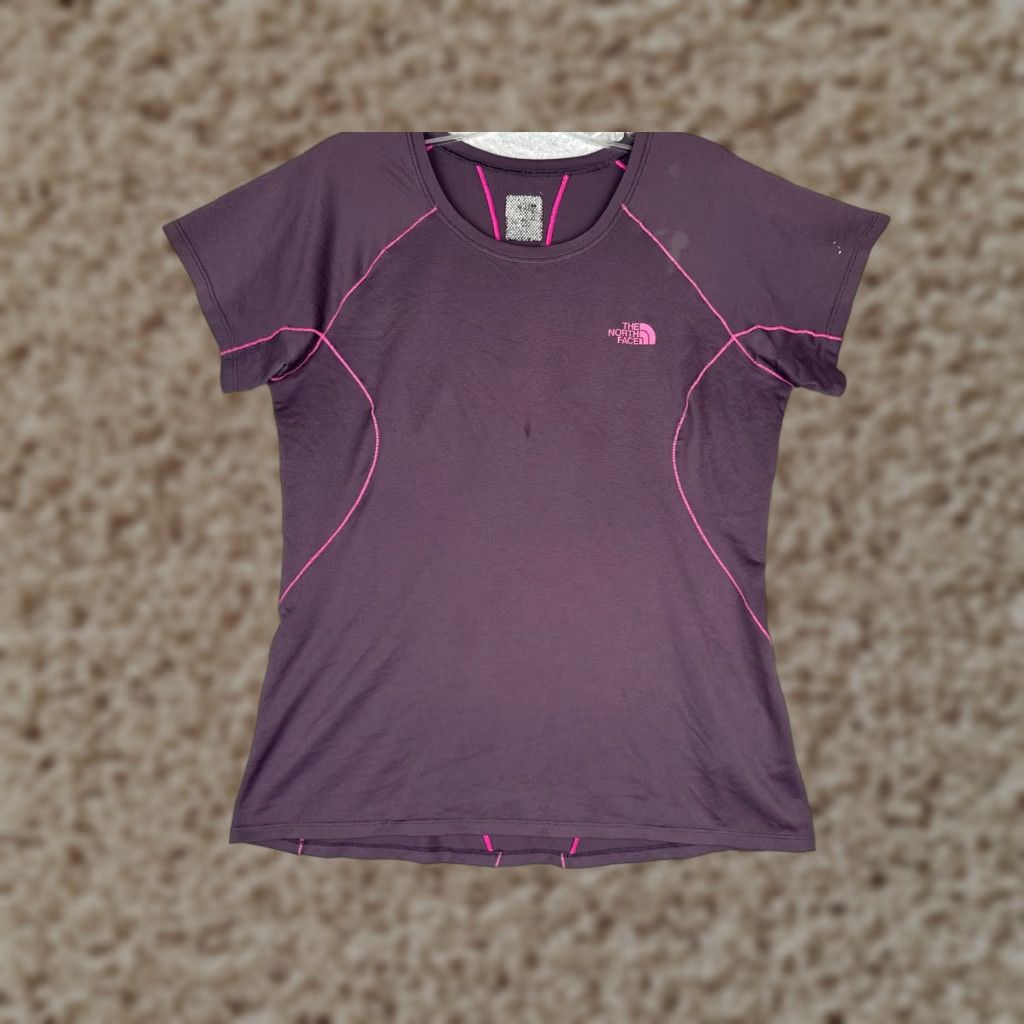 The North Face The North Face Shirt Women Medium Purple Crew Neck Flash Dry 100% Polyester Size M / US 6-8 / IT 42-44 - 1 Thumbnail