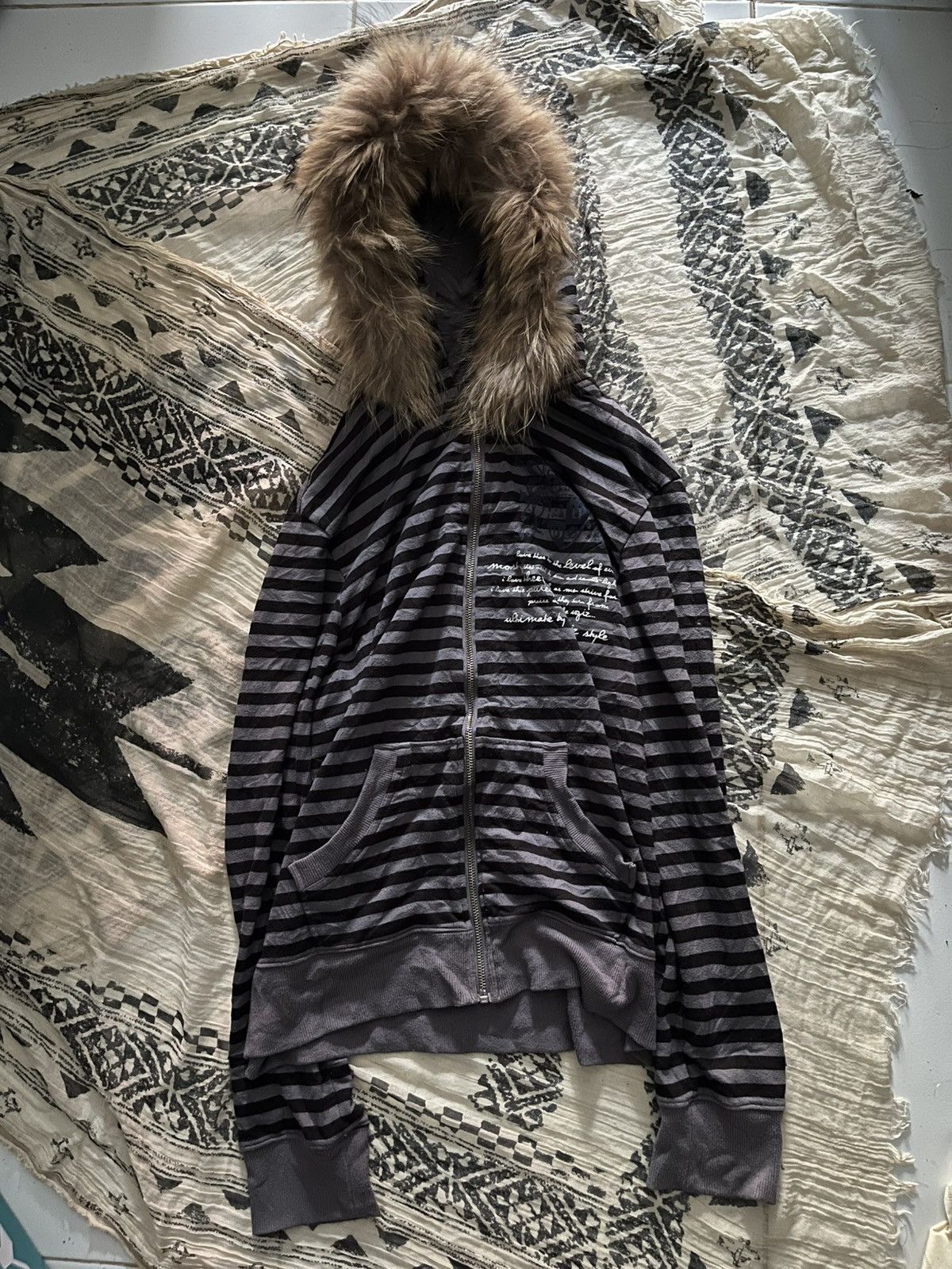 Le Grande Bleu (L.G.B.) Japanese ugiz faux fur striped poem hoodie Size US M / EU 48-50 / 2 - 1 Thumbnail