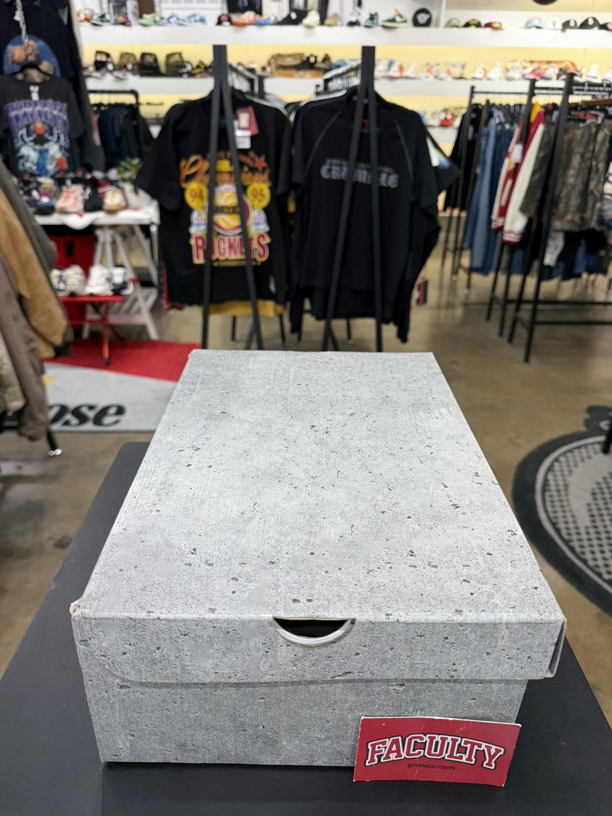 Jordan Brand Air Jordan 4 Paris Olympic Wet Cement Size 9 (2024) Size US 9 / EU 42 - 12 Thumbnail