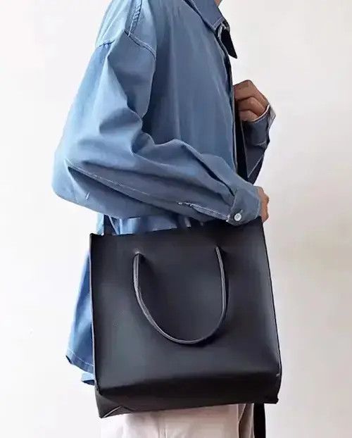 Japanese Brand Retro 90s pu leather messenger bag crossbody bag aesthetic Size ONE SIZE - 2 Thumbnail