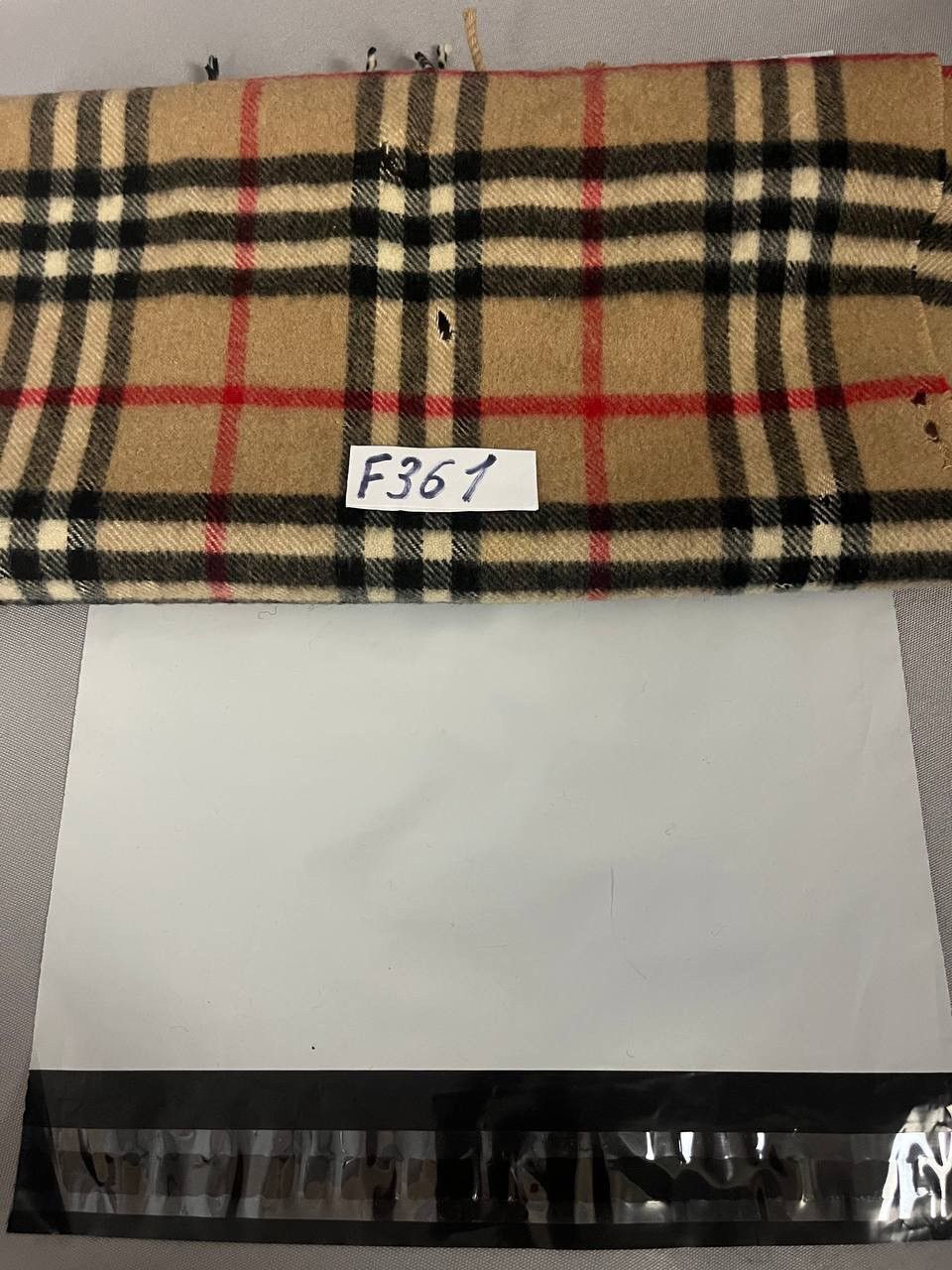 Burberry Burberry Nova Check Scarf Cashmere Size ONE SIZE - 19 Thumbnail