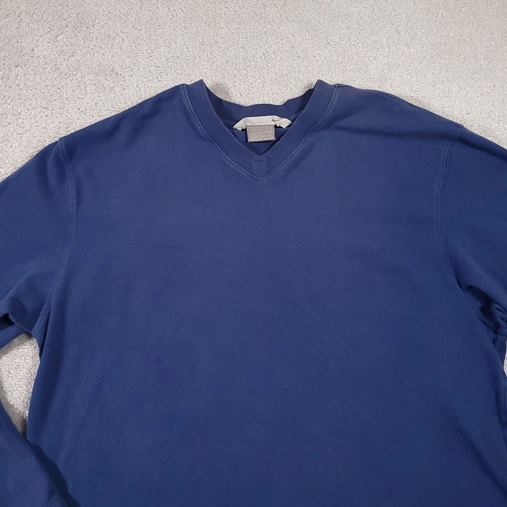 Nike VINTAGE Nike Gray Tag V-Neck Long Sleeve Shirt Mens Large Blue Embroidered Logo Size US L / EU 52-54 / 3 - 3 Thumbnail