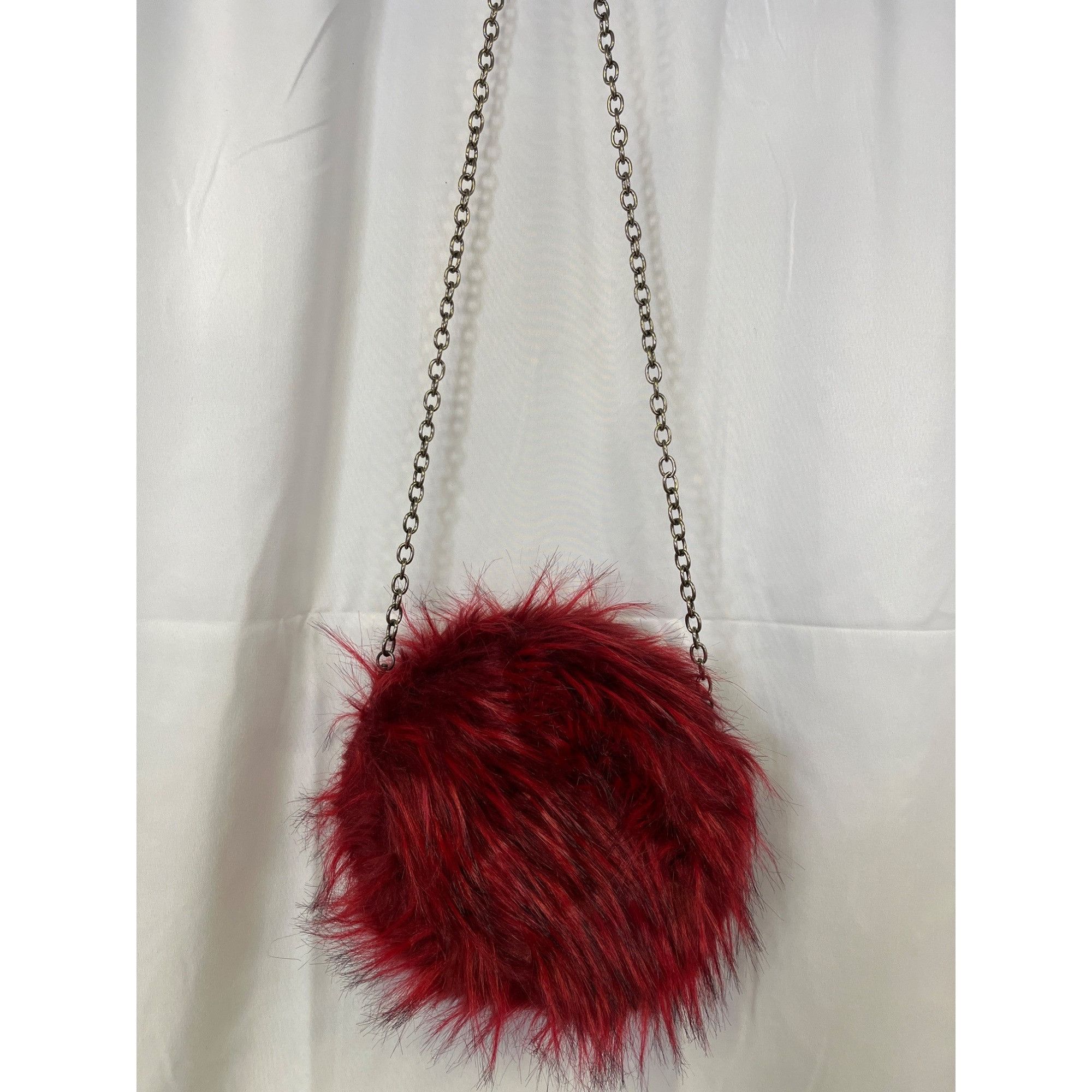 Other Unique Women's Red Fuzzy Crossbody Purse SKU 6120 Size ONE SIZE - 1 Thumbnail