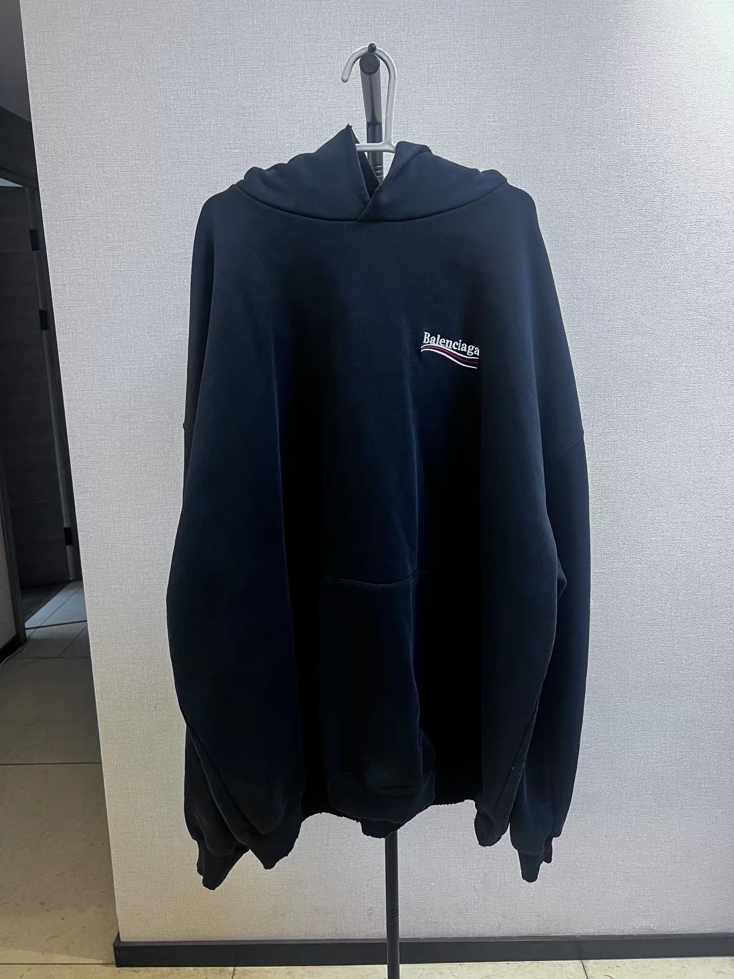 Balenciaga Balenciaga Destroyed Coke Sweatshirt Size US M / EU 48-50 / 2 - 1 Thumbnail