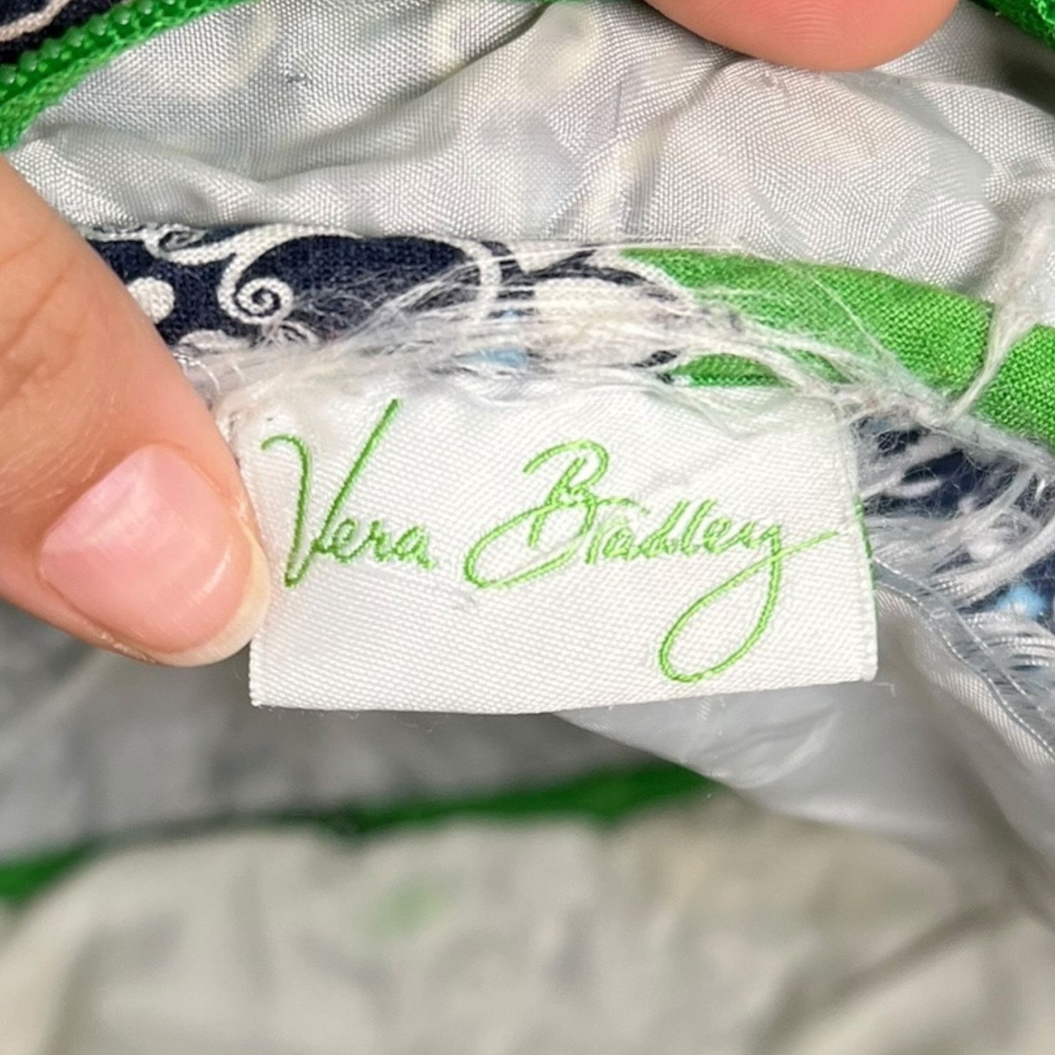 Vera Bradley Vera Bradley Cupcakes Green Retired Pattern Duffel DAMAGED Size ONE SIZE - 12 Thumbnail
