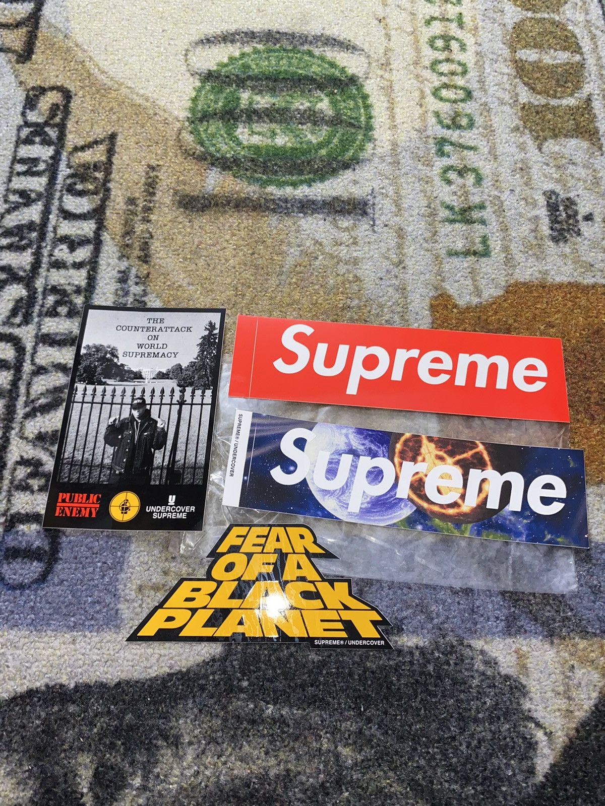 Public Enemy × Supreme × Undercover Supreme x Undercover x Public Enemy Sticker Pack Size ONE SIZE - 6 Thumbnail
