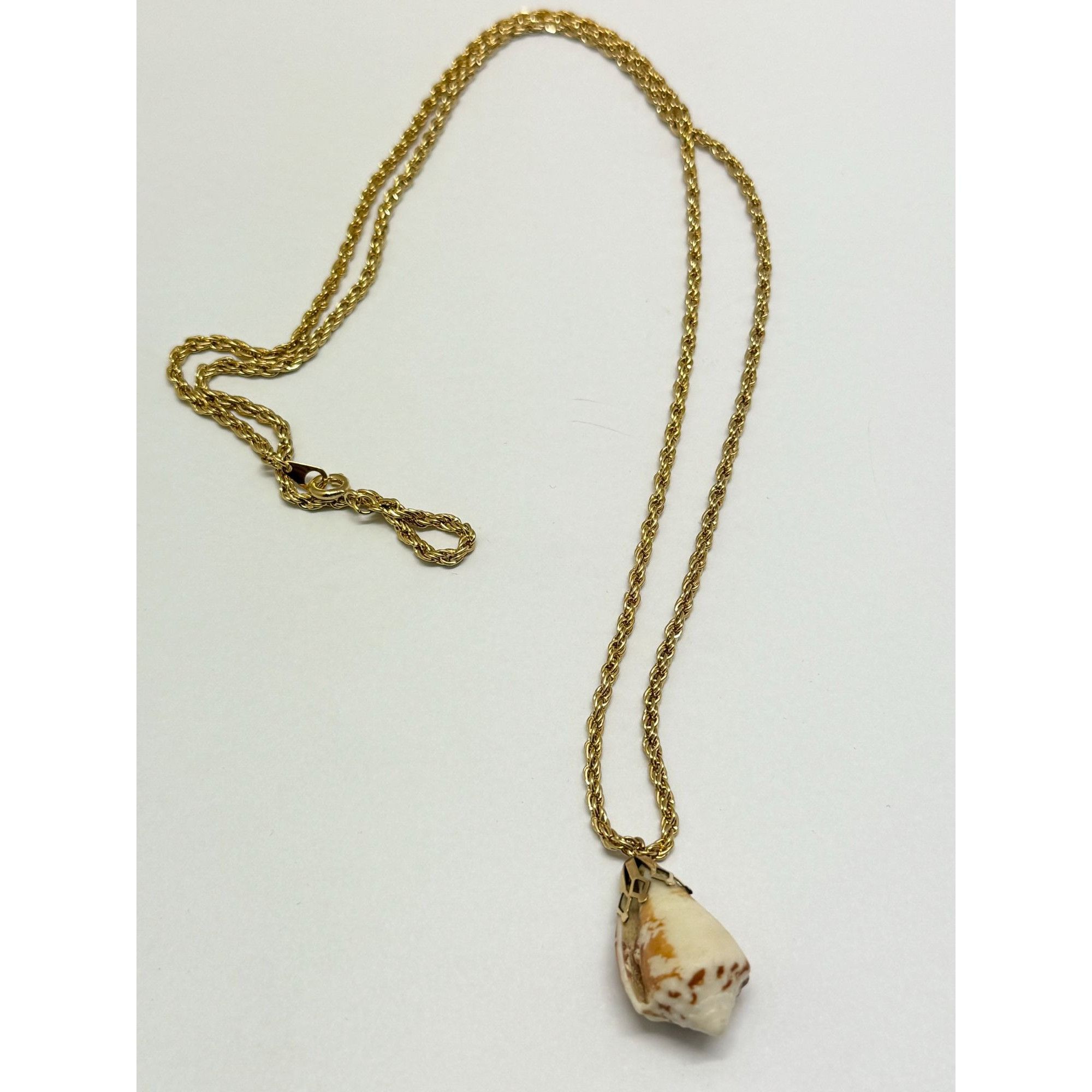 Vintage seashell necklace