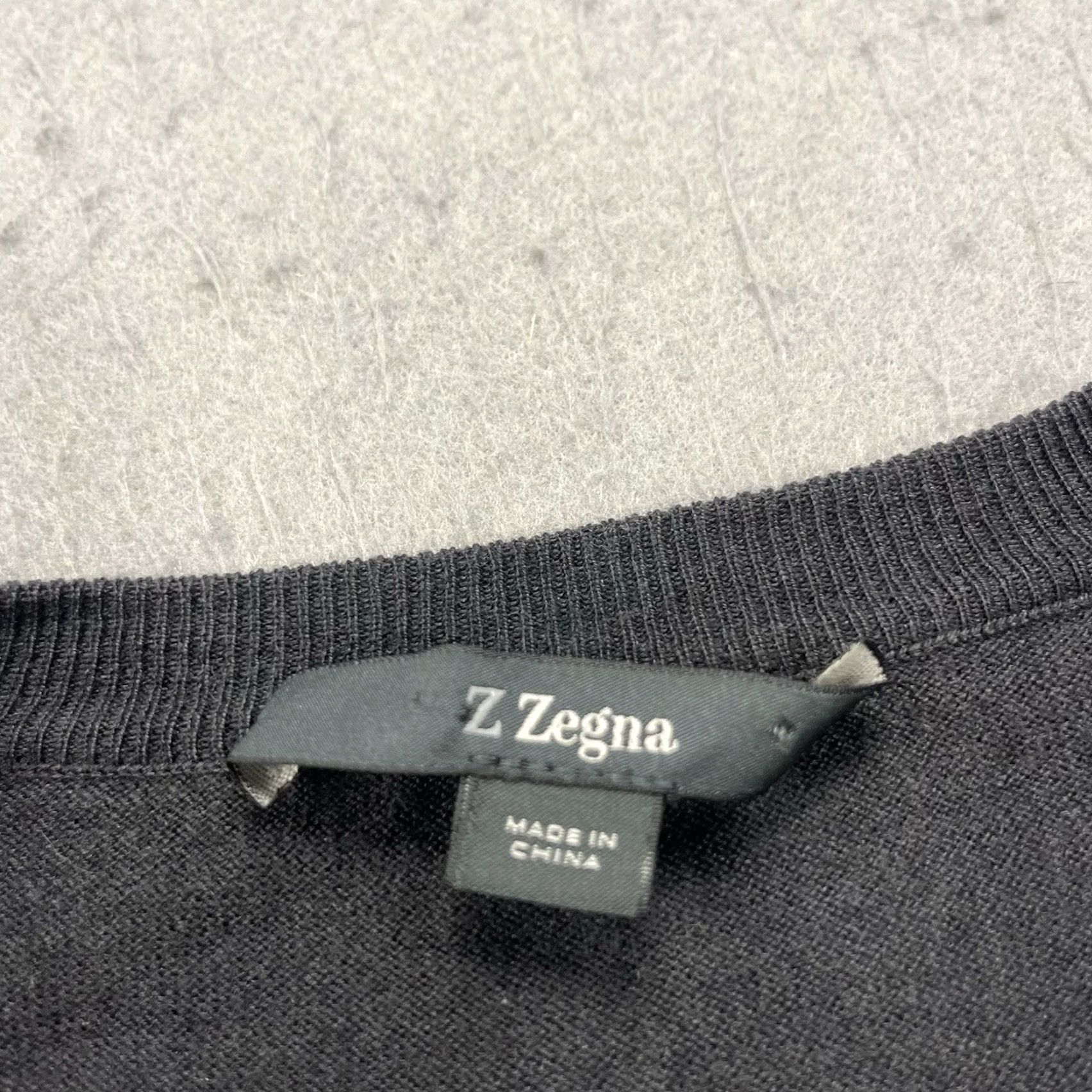Ermenegildo Zegna Ermenegildo Zegna Sweater Mens Small Gray V Neck Silk Wool Blend Pullover Size US S / EU 44-46 / 1 - 5 Thumbnail