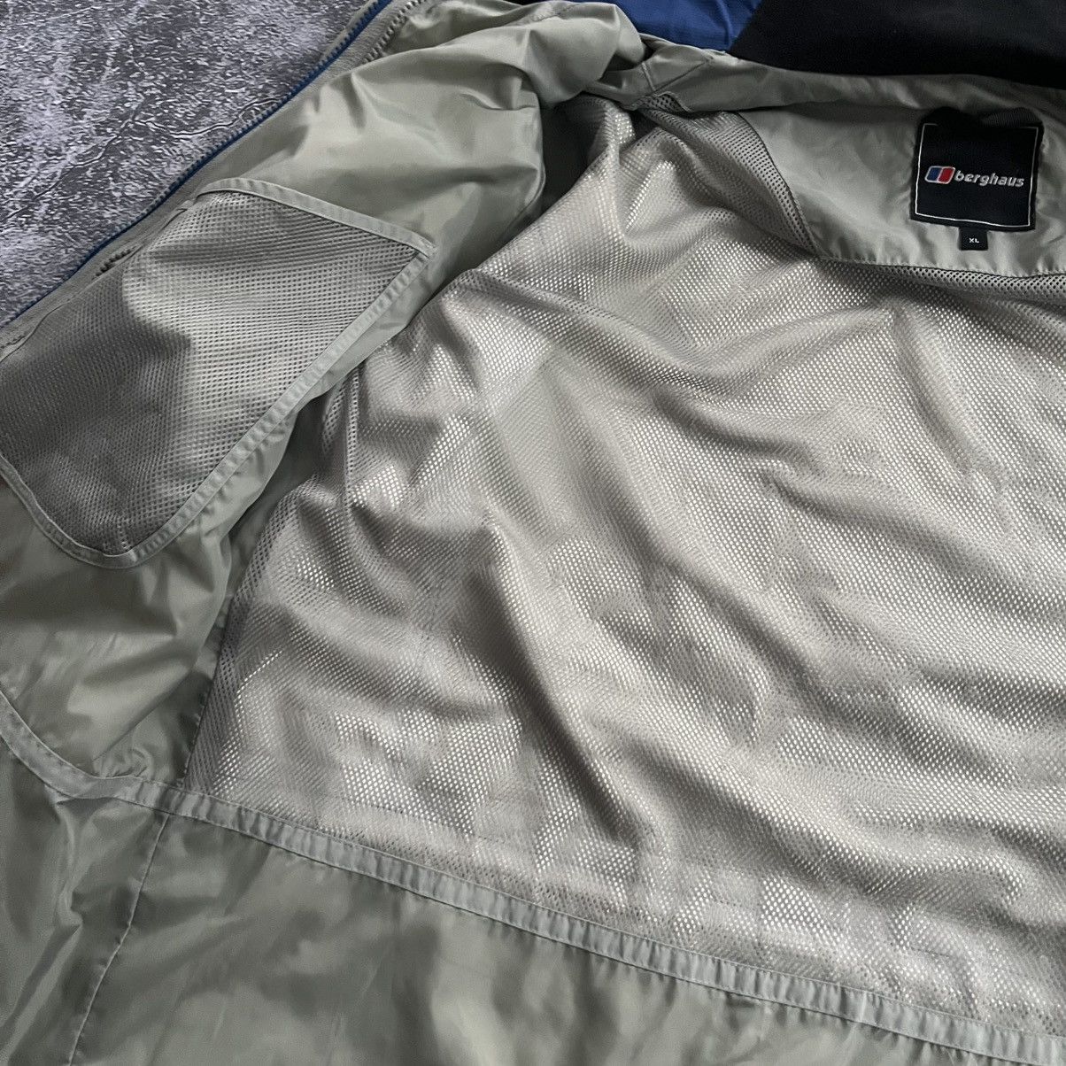 Berghaus Berghaus Men’s Gore-Tex Jacket Blue Waterproof Outdoor Size US XL / EU 56 / 4 - 10 Thumbnail