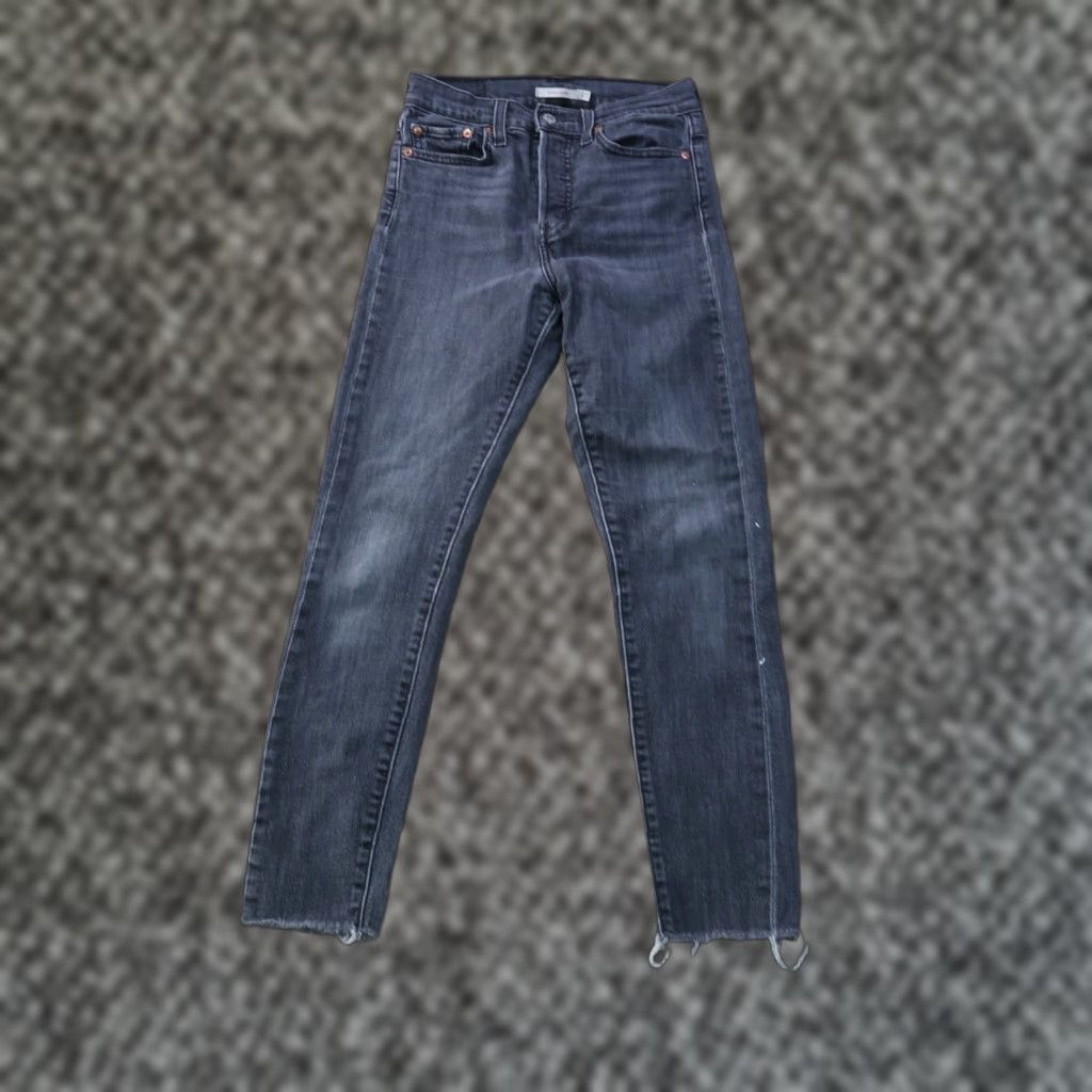 Levi's Levi's Wedgie Skinny Jeans Womens 27 Gray Button Fly Denim Size 27" / US 4 / IT 40 - 1 Thumbnail