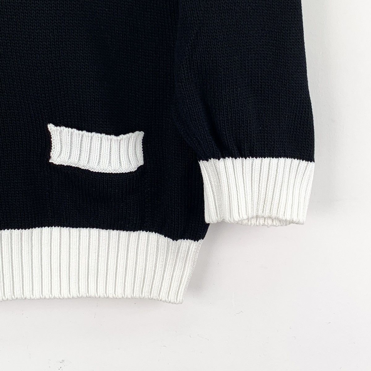 Prada Prada Letter Logo Embroidered Long Sleeve Knit Sweater K26WX Size L / US 10 / IT 46 - 4 Thumbnail
