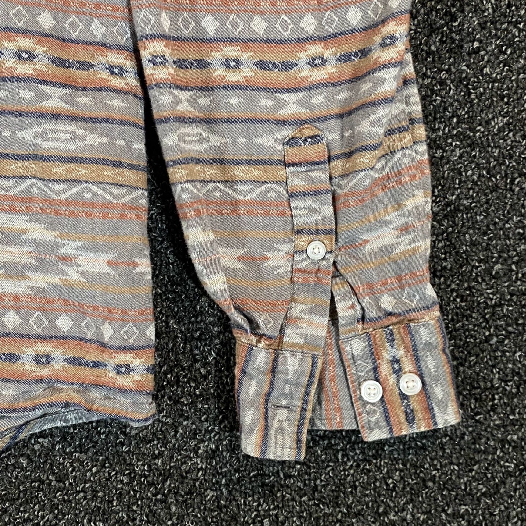 Carbon2Cobalt Carbon 2 Cobalt Shirt Mens Medium Aztec Southwest Flannel Button Down Cotton Size US M / EU 48-50 / 2 - 5 Thumbnail