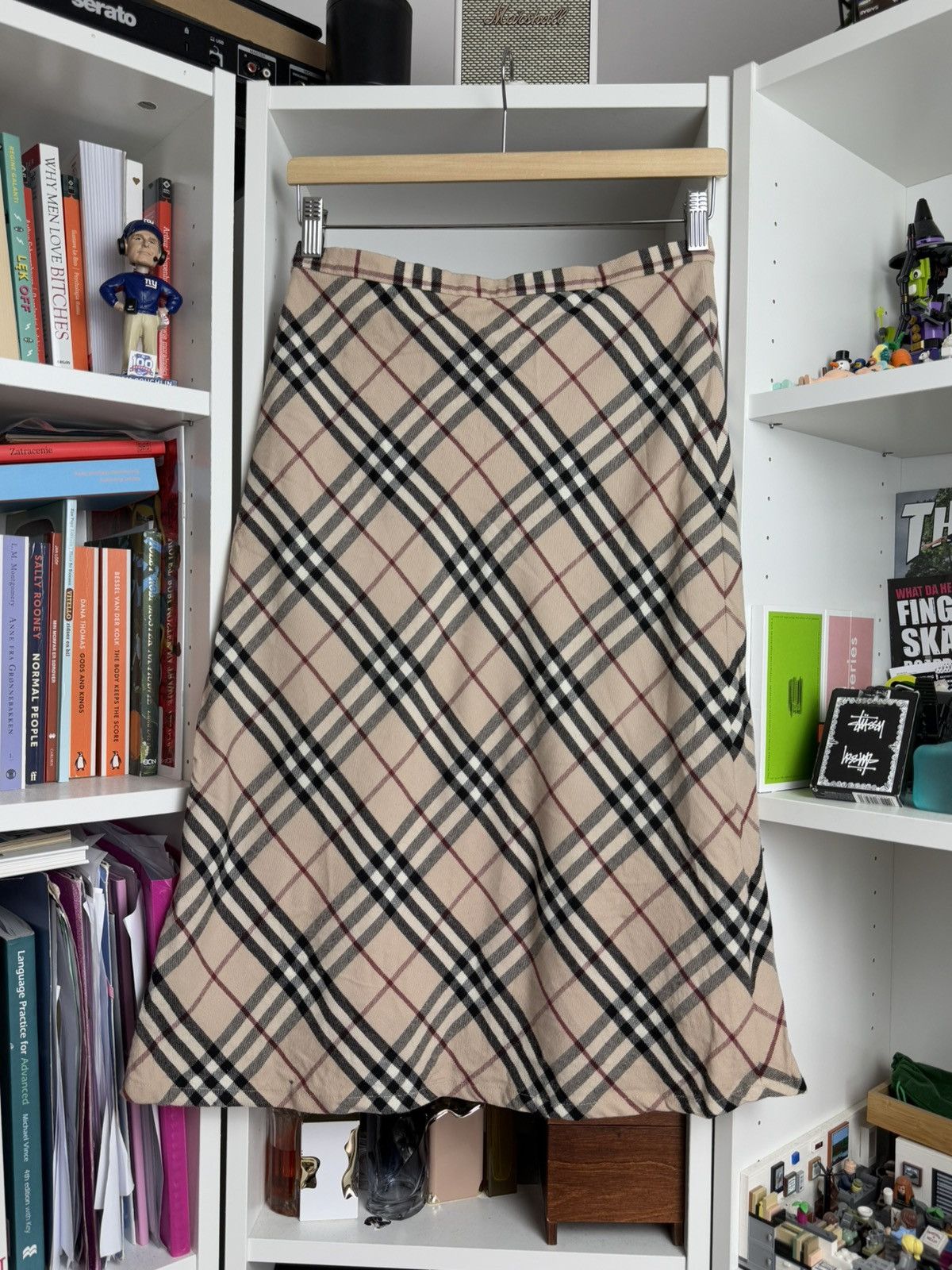 Burberry × Designer × Vintage Vintage y2k Burberry Nova check wool midi skirt US8 old money Size 30" / US 8 / IT 44 - 2 Thumbnail