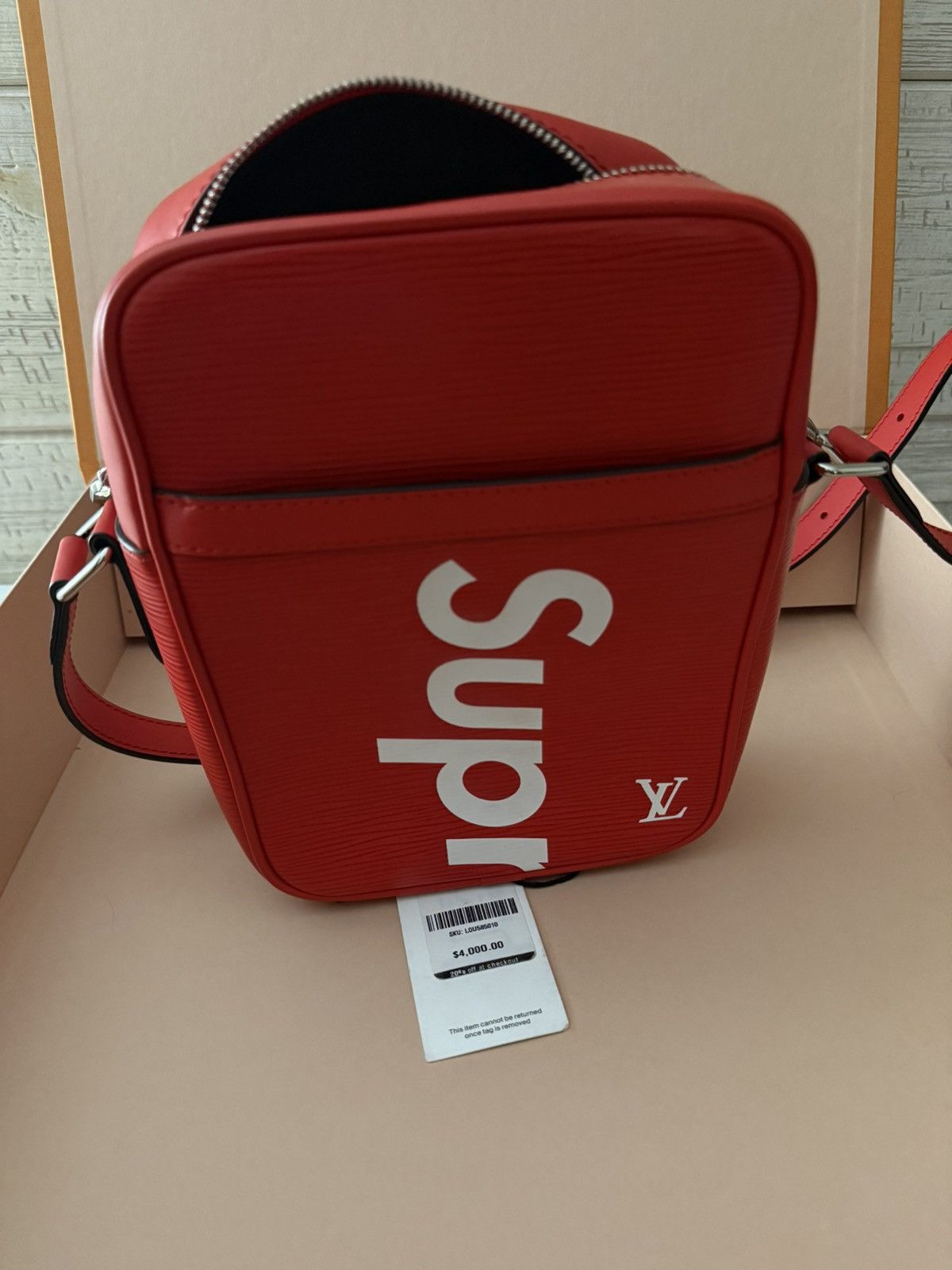 Louis Vuitton × Supreme DANUBE EPI PM RED Size ONE SIZE - 1 Thumbnail