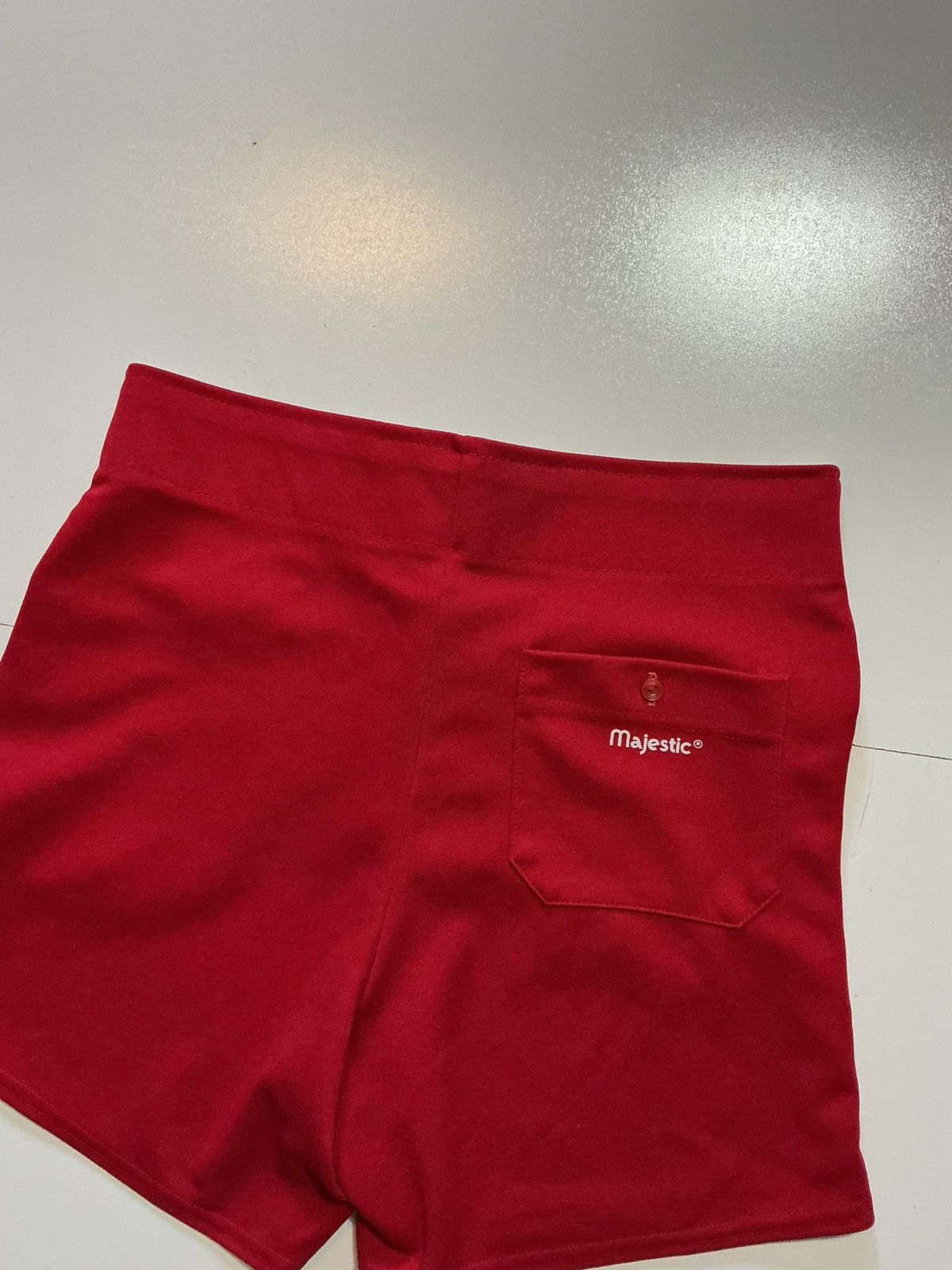 Majestic Vintage Majestic Athletic Red Baseball 6" Inseam Shorts Size US 32 / EU 48 - 6 Thumbnail