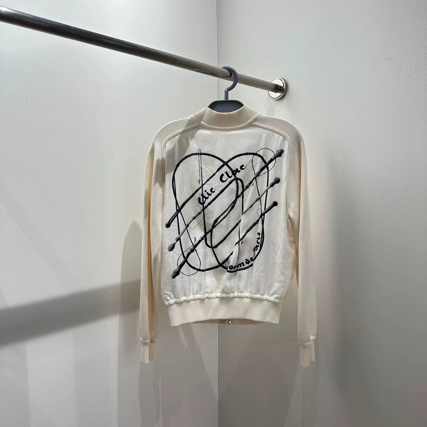 Hermes Hermes Silk Graphic Sweater us_4 Women Size S / US 4 / IT 40 - 1 Thumbnail