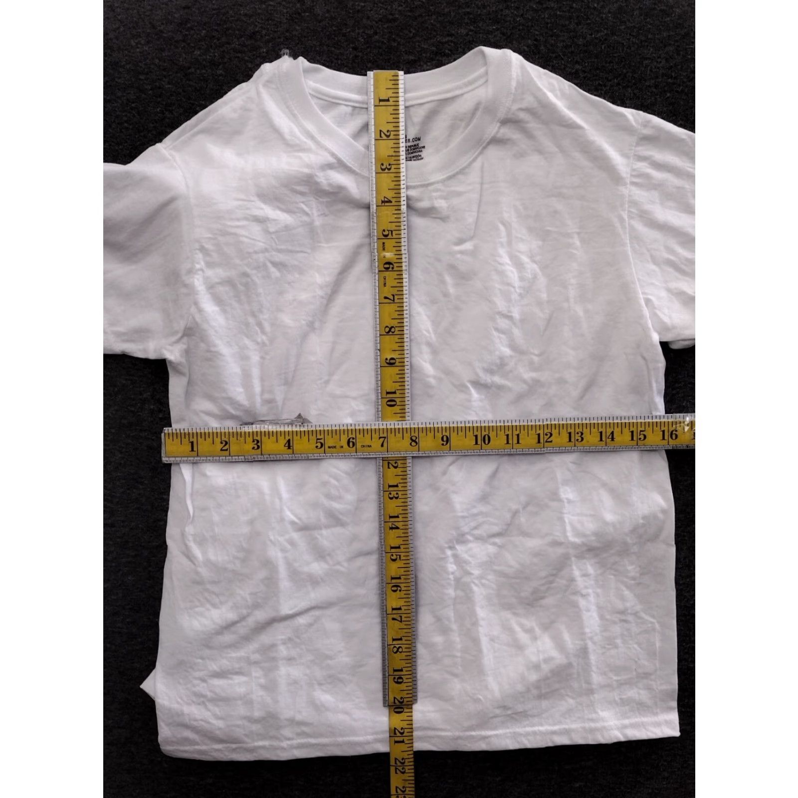 Hanes Hanes Unissex Cotton Blend Tee 2 Pack Shirt L White Crew Neck Short Sleeve Cotton T-Shirt Regular Fit Unisex Adults 90s tee? Size US L / EU 52-54 / 3 - 4 Thumbnail