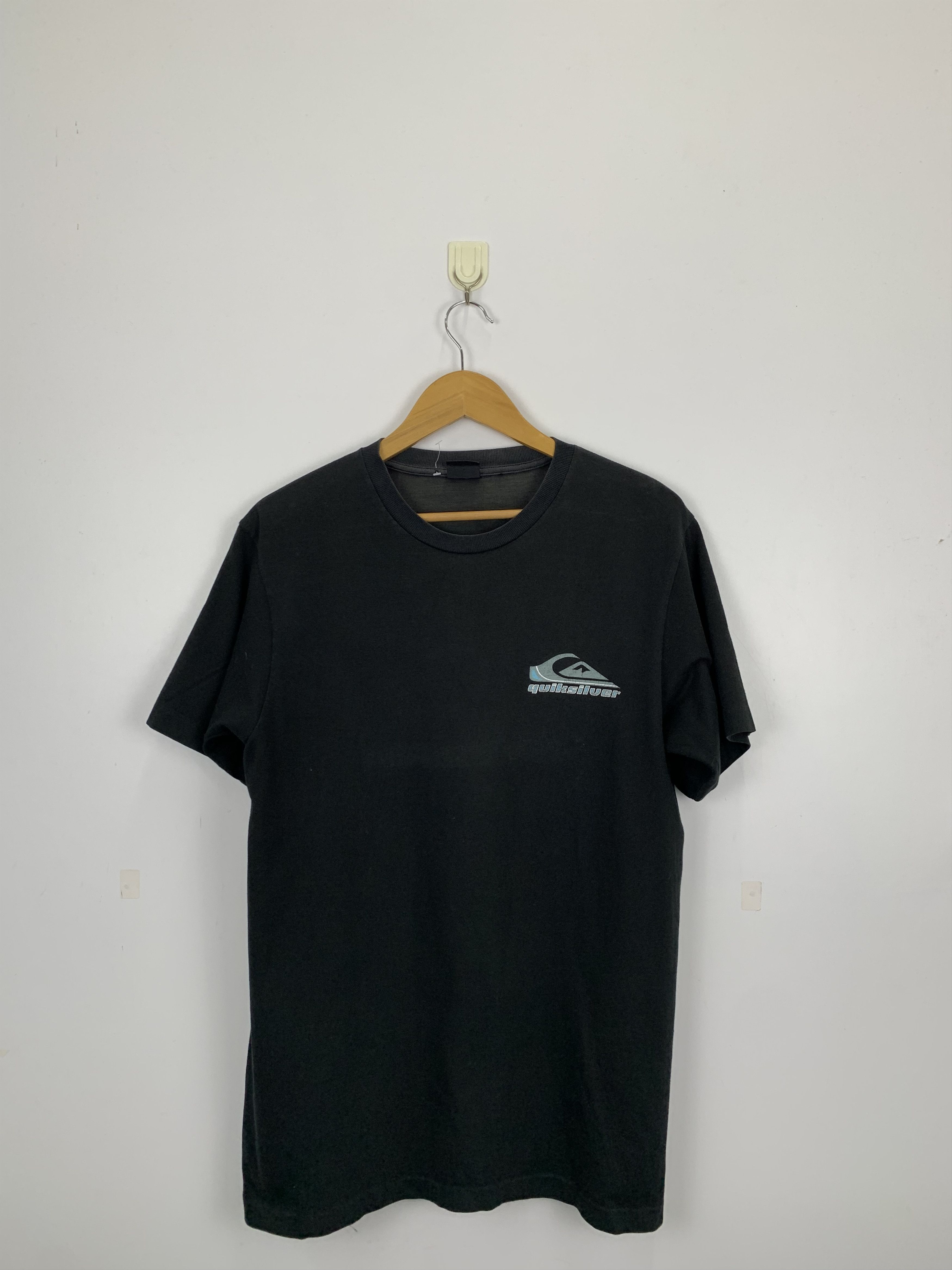 Quiksilver × Vintage Vintage 90s Quiksilver Black Tee TA0142 Size US M / EU 48-50 / 2 - 2 Thumbnail