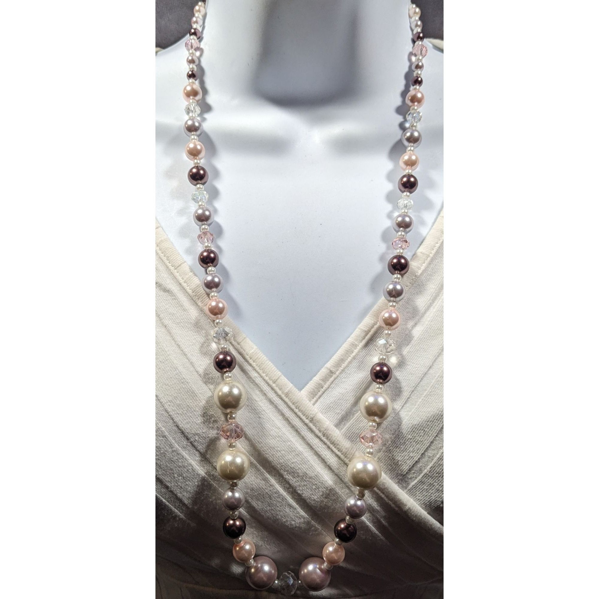 Other Handmade Elegant Coquette Faux Pearl And Glass Beaded Neckla Size ONE SIZE - 7 Thumbnail