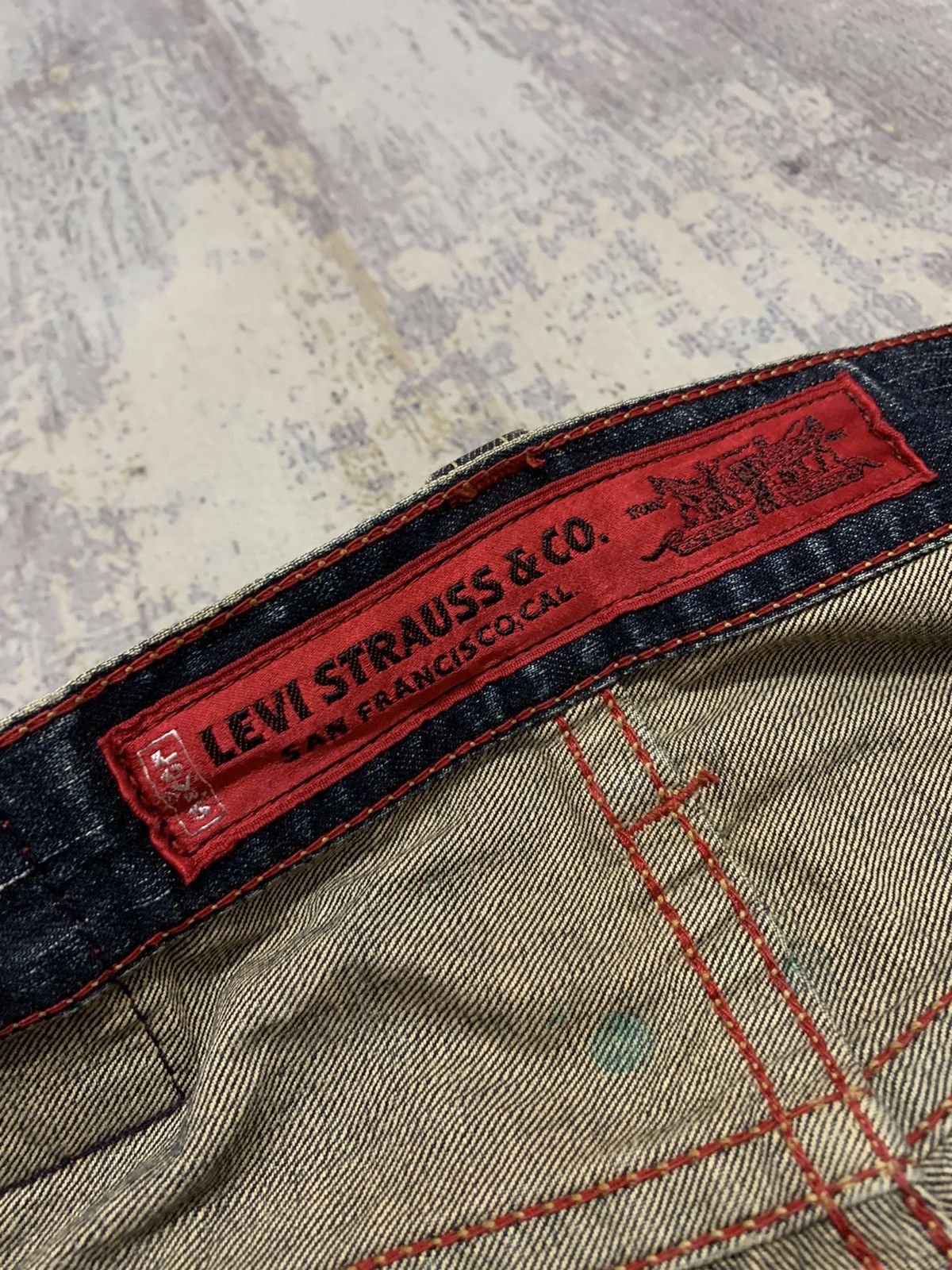 Levi's VINTAGE LEVIS STONEWASHED DISTRESSED DENIM JEANS 33x32.5 Size US 33 - 19 Thumbnail