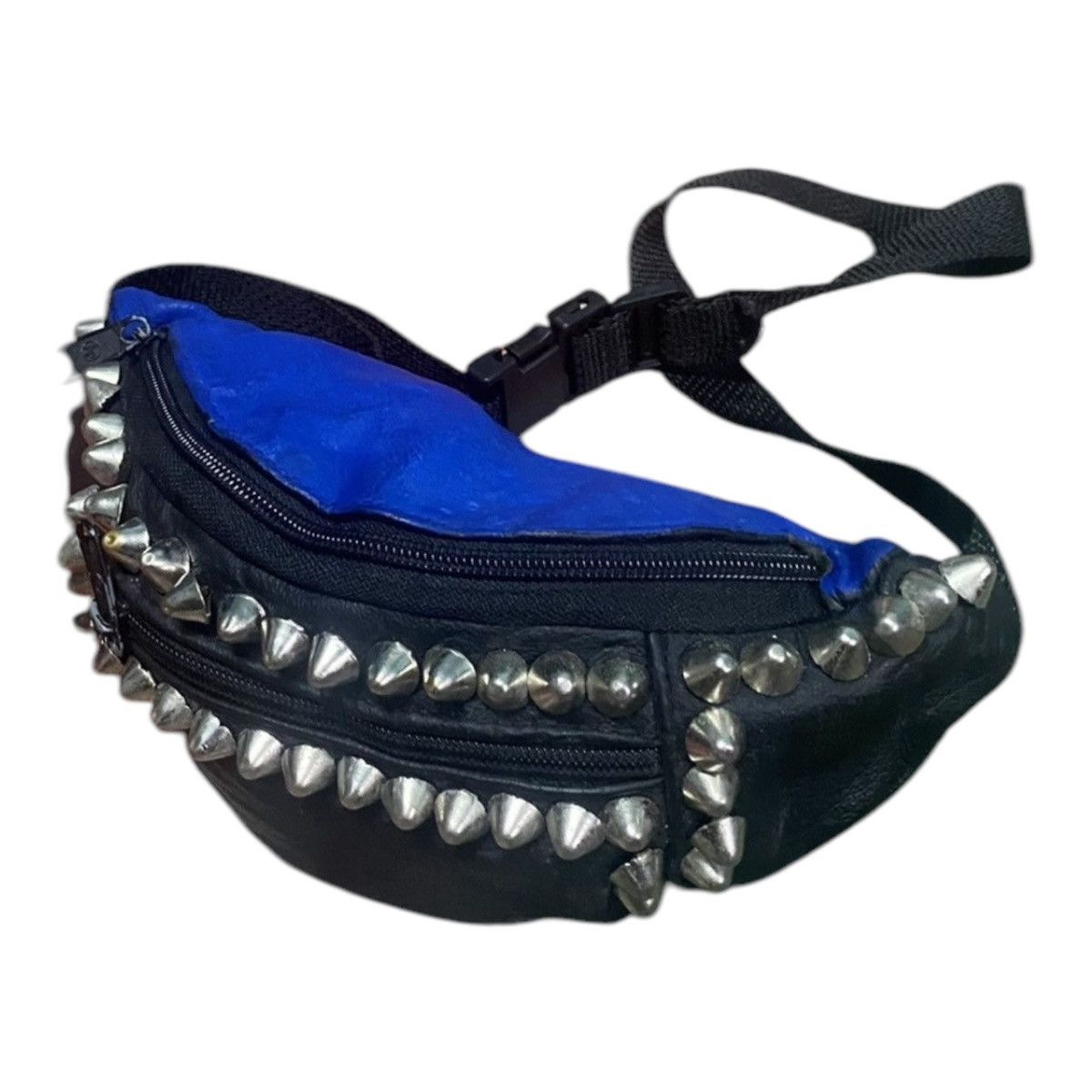 Handmade 💥PUNK DESIGN POUCH BAG LEATHER STUDDED Size ONE SIZE - 3 Thumbnail
