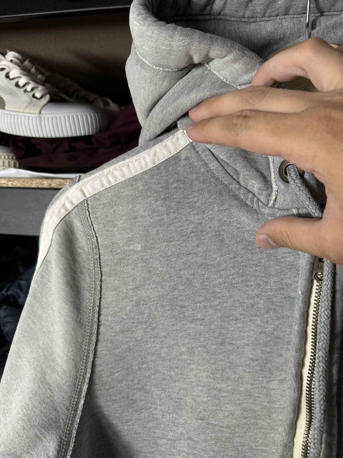 Abercrombie & Fitch Vintage Abercrombie & Fitch Distressed Zip Hoodie Y2K Grey Size US S / EU 44-46 / 1 - 13 Thumbnail