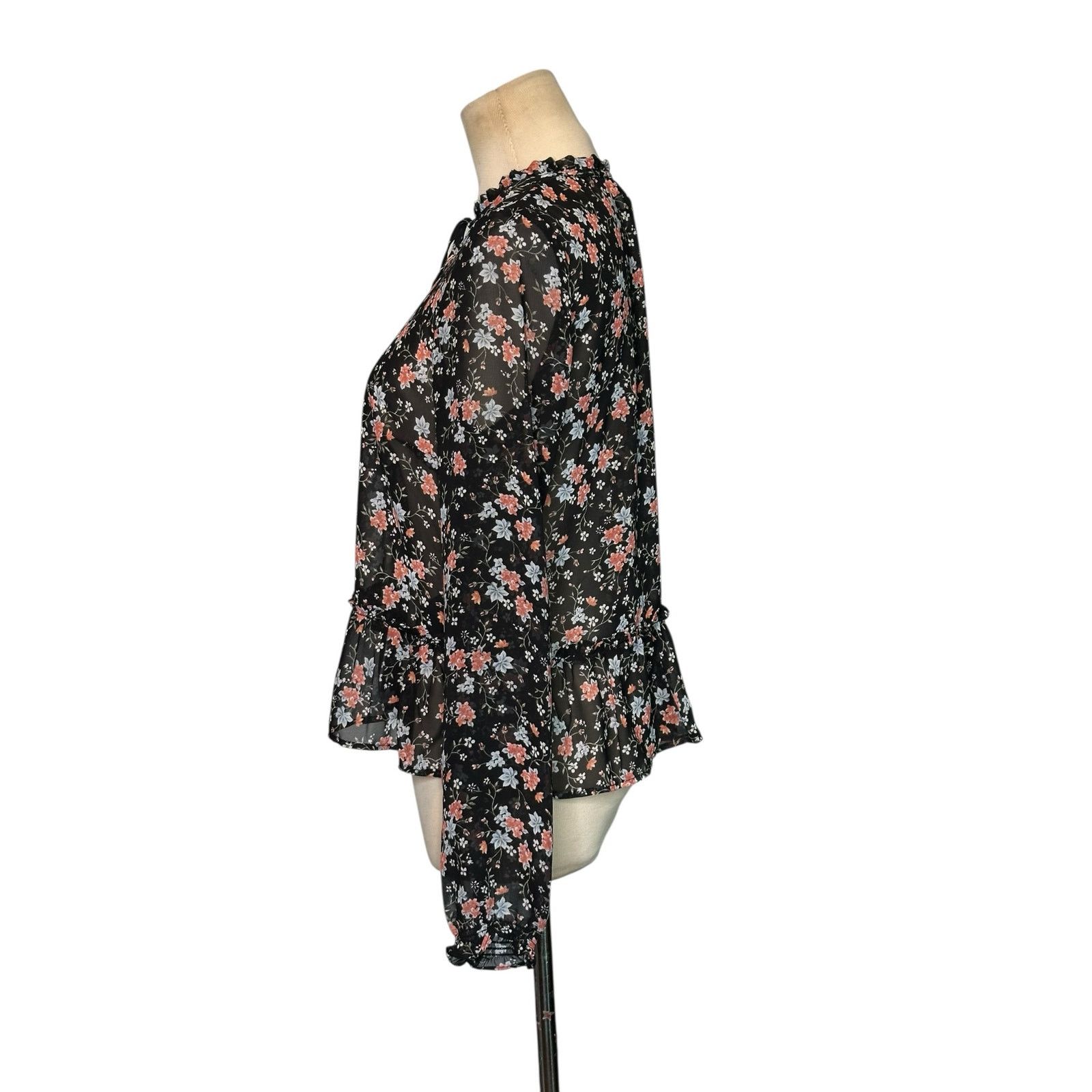 H&M H&M Divided black floral sheer long sleeves blouse size 4 Size S / US 4 / IT 40 - 6 Thumbnail