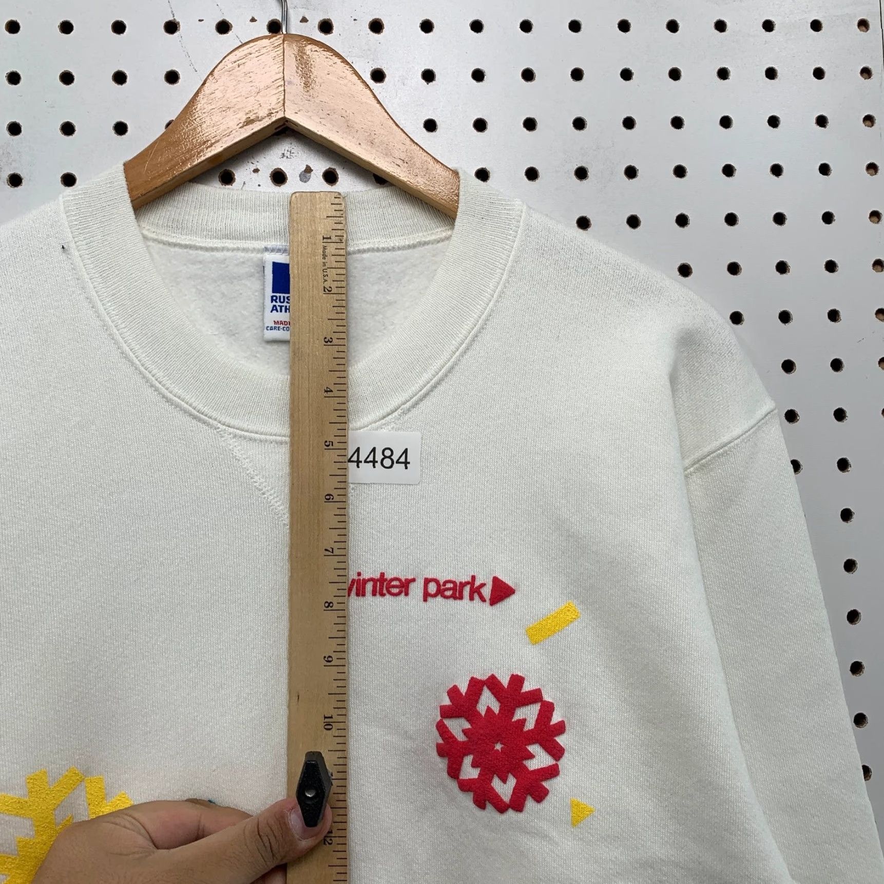 Jerzees VINTAGE 90s Winter Park Snow Flake Sweatshirt Mens Medium Russell White USA Size US M / EU 48-50 / 2 - 6 Thumbnail