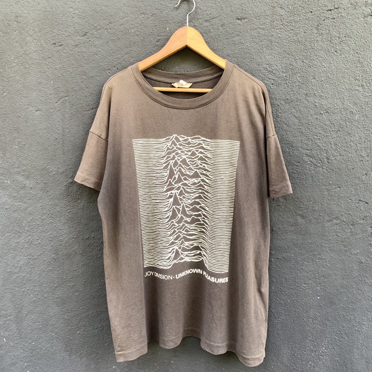 Band Tees Thrashed Faded Joy Division Unknown Pleasures x H&m Band Tee Size US XXL / EU 58 / 5 - 1 Thumbnail