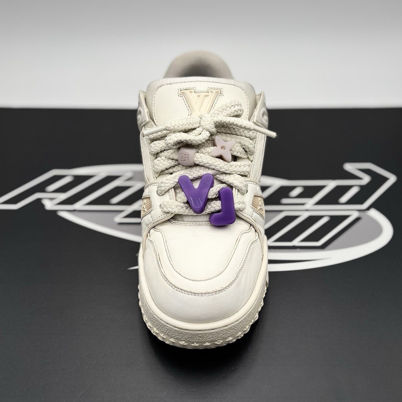 Louis Vuitton (10-10.5 US) Louis Vuitton Maxi Trainer ' White ' Size US 10 / EU 43 - 15 Thumbnail