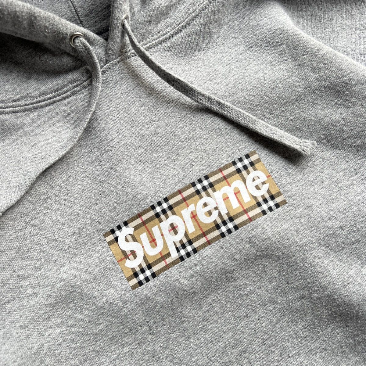 Burberry × Supreme Supreme x Burberry Box Logo Size US L / EU 52-54 / 3 - 2 Thumbnail