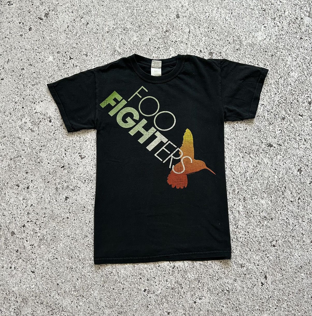 Band Tees × Vintage Vintage Rock Band Foo Fighters T-shirt 2008 Graphic Tee Size US S / EU 44-46 / 1 - 1 Thumbnail