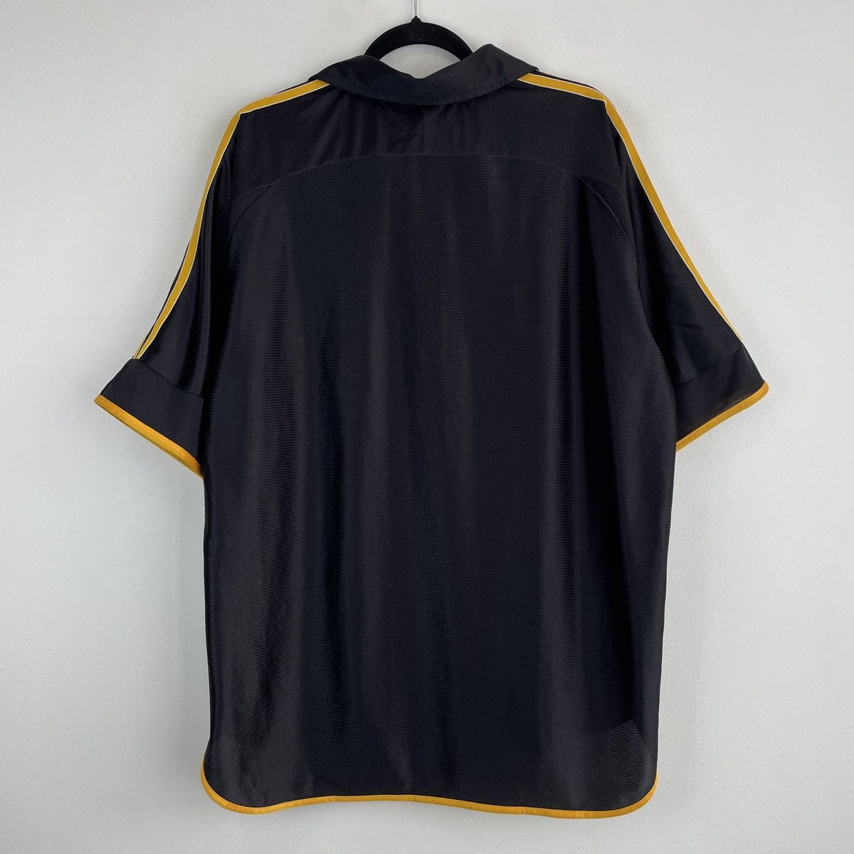 Adidas Vintage Real Madrid Away Jersey Shirt Rare 1999/2001 size XL Size US XL / EU 56 / 4 - 13 Thumbnail