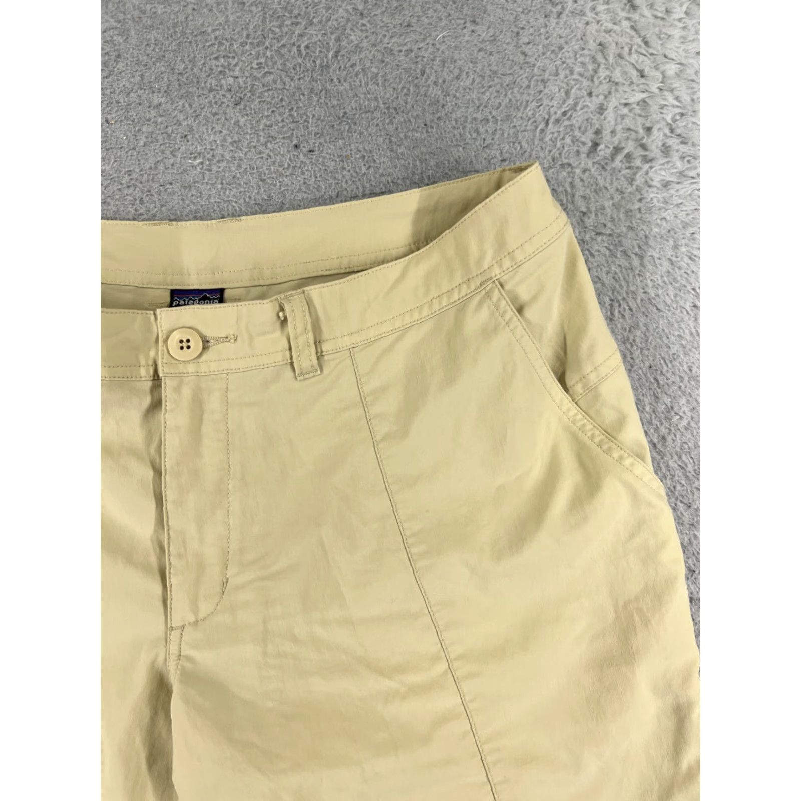 Patagonia Patagonia Shorts Womens 10 Yellow Nylon Chino Golf Pockets 31x11 Vintage No Size 32" / US 10 / IT 46 - 7 Thumbnail