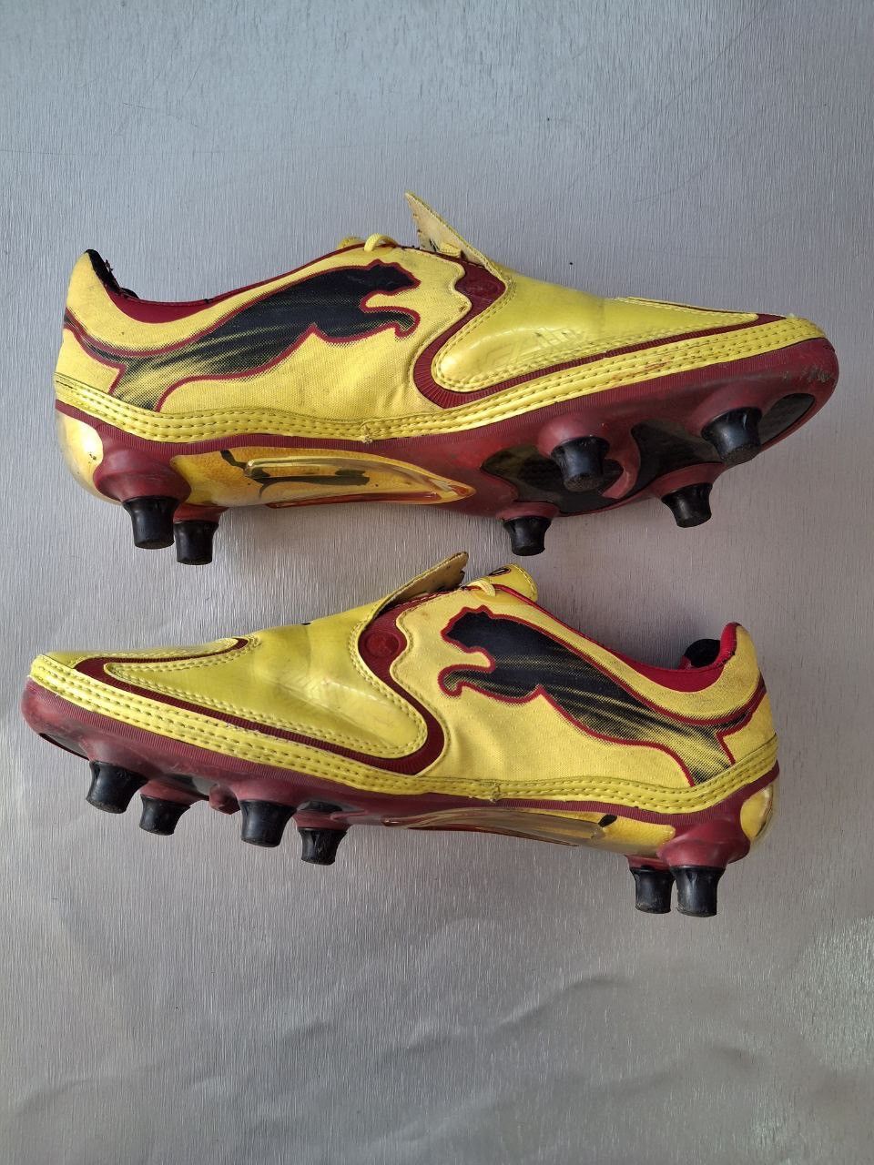 Puma × Vintage Puma V 1.08 Black Gold Soccer Cleats Size US 7 / EU 40 - 7 Thumbnail