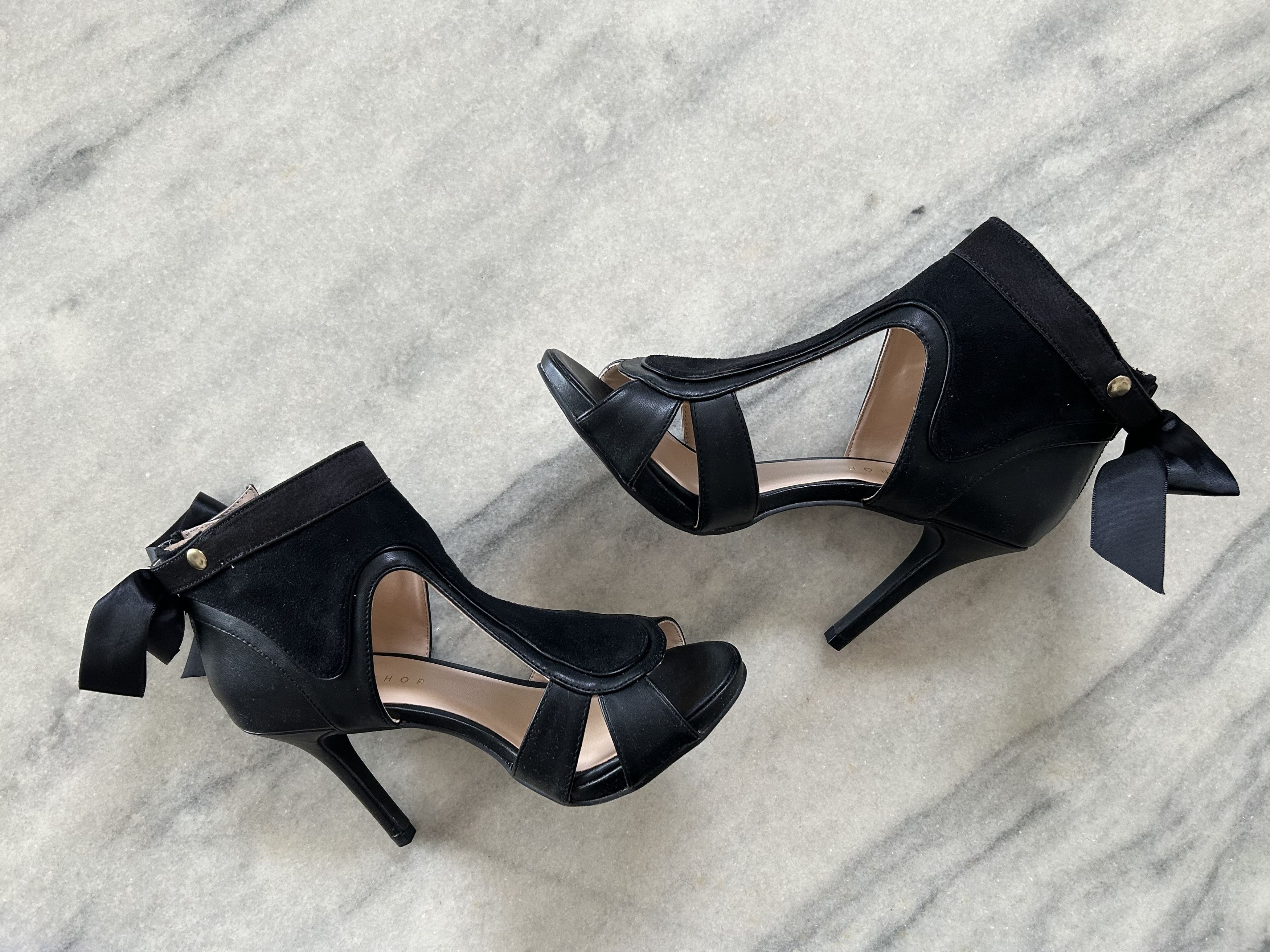 Other Metaphor NWOT Size 7.5 Black Zip Back Bow Vegan Heels Size US 7.5 / IT 37.5 - 1 Thumbnail
