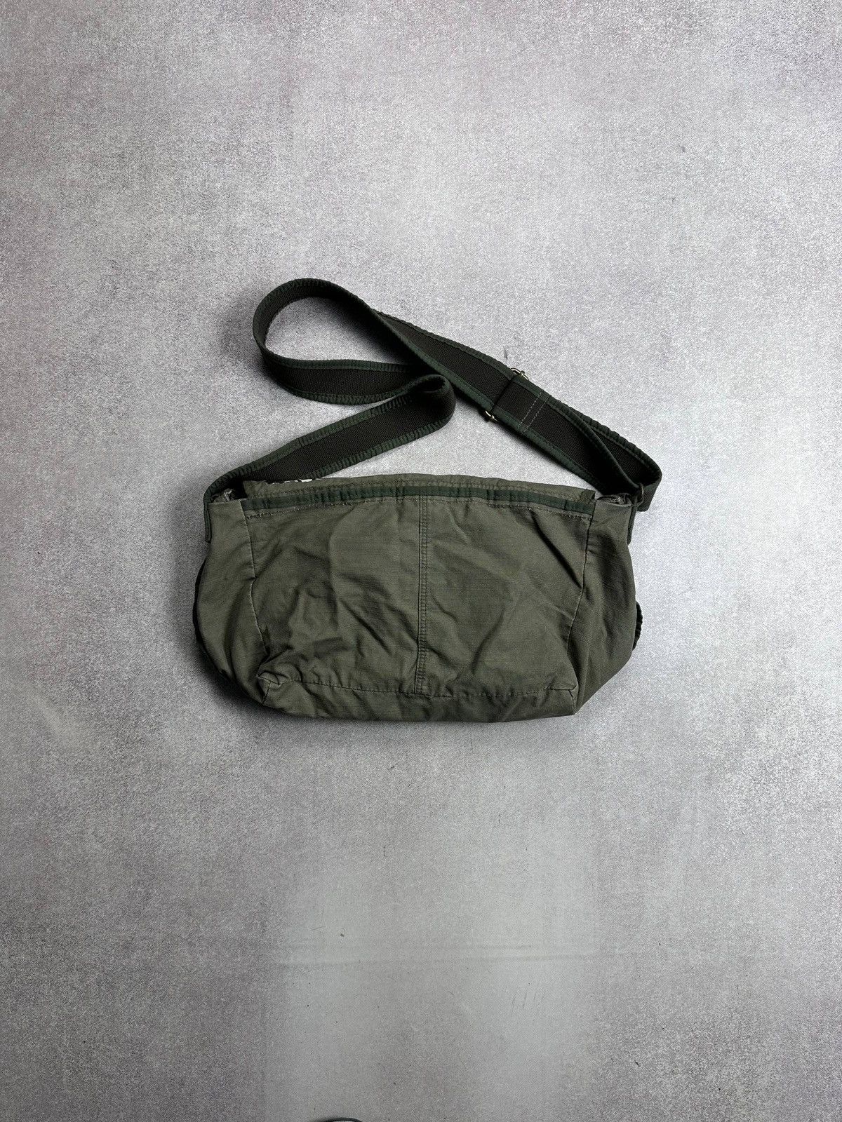 Tommy Hilfiger Vintage 90s Tommy Hilfiger Grunge Y2K Bag Rare Size ONE SIZE - 6 Thumbnail