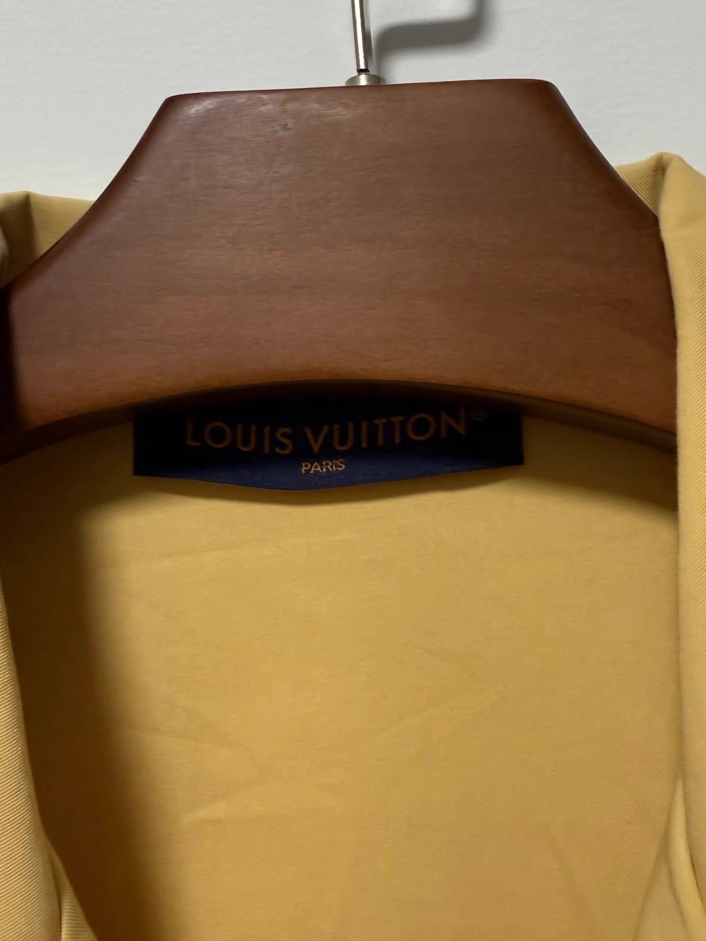 Louis Vuitton Louis Vuitton x Tyler V-Neck Button-Up Color-Block Shirt K13 Size US L / EU 52-54 / 3 - 5 Thumbnail