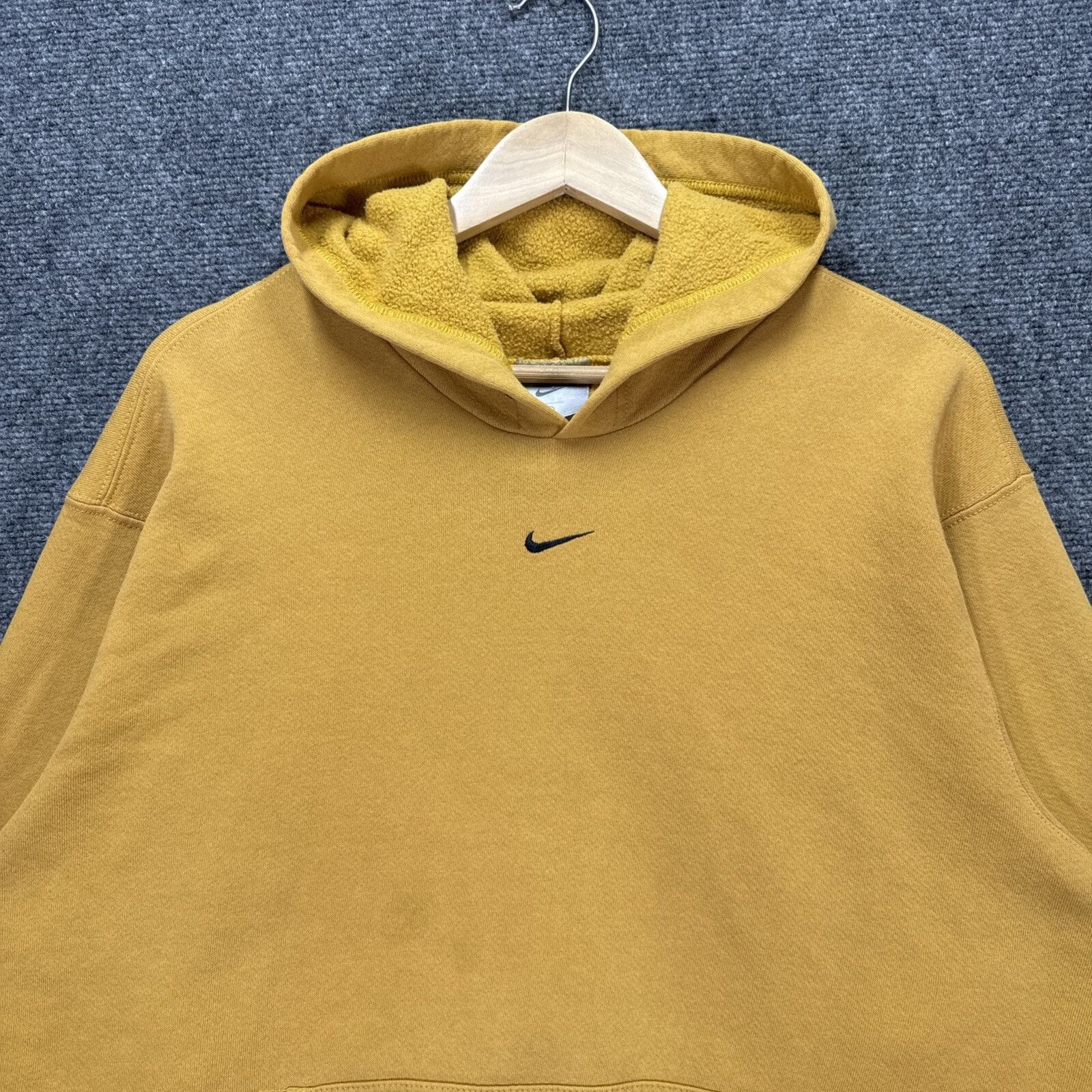 Nike Vintage Nike Hoodie Mens XL Yellow Center Swoosh Skate Grung Size US XL / EU 56 / 4 - 3 Thumbnail