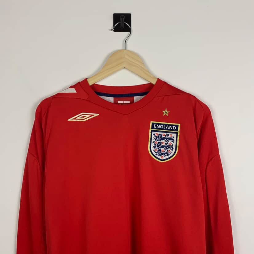Umbro Vintage England Umbro soccer jersey long sleeve size L Size US L / EU 52-54 / 3 - 2 Thumbnail