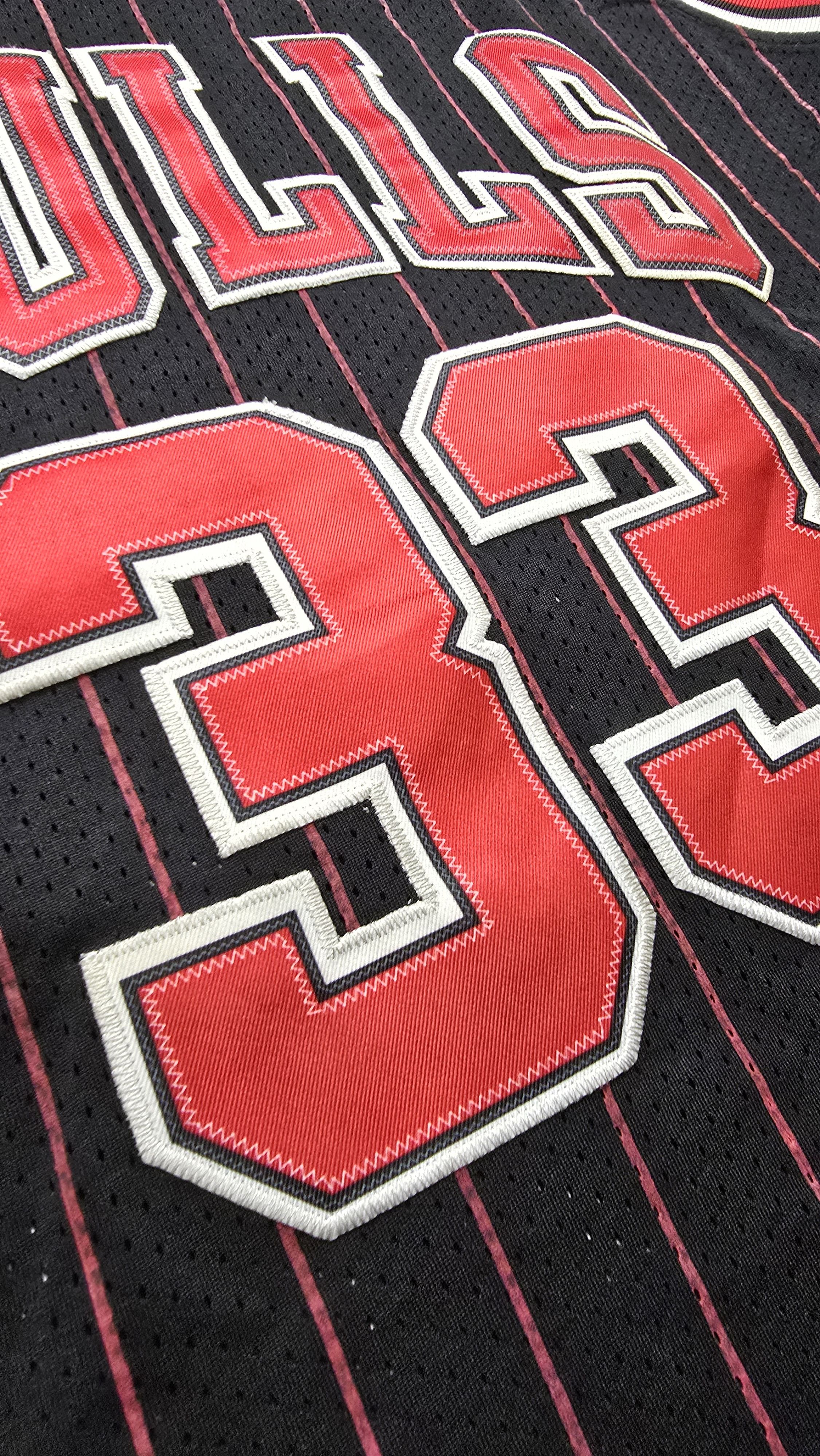 Adidas Scottie Pippen #33 NBA Chicago Bulls 1995 96 Jersey Size US S / EU 44-46 / 1 - 10 Thumbnail