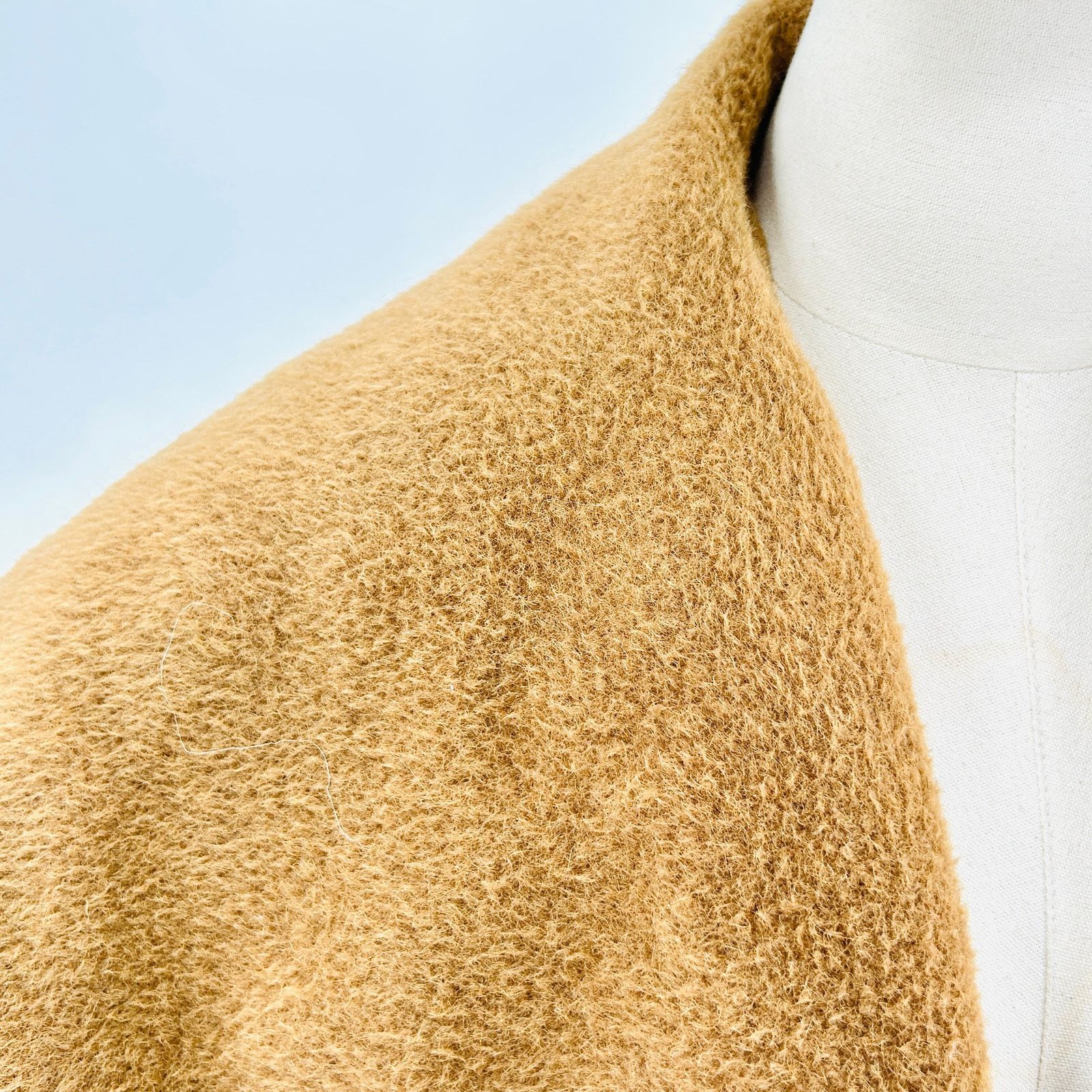 Vintage Vintage 1950s Royal Alpaca Camel Oversized Shawl Collar Coat Size M / US 6-8 / IT 42-44 - 2 Thumbnail