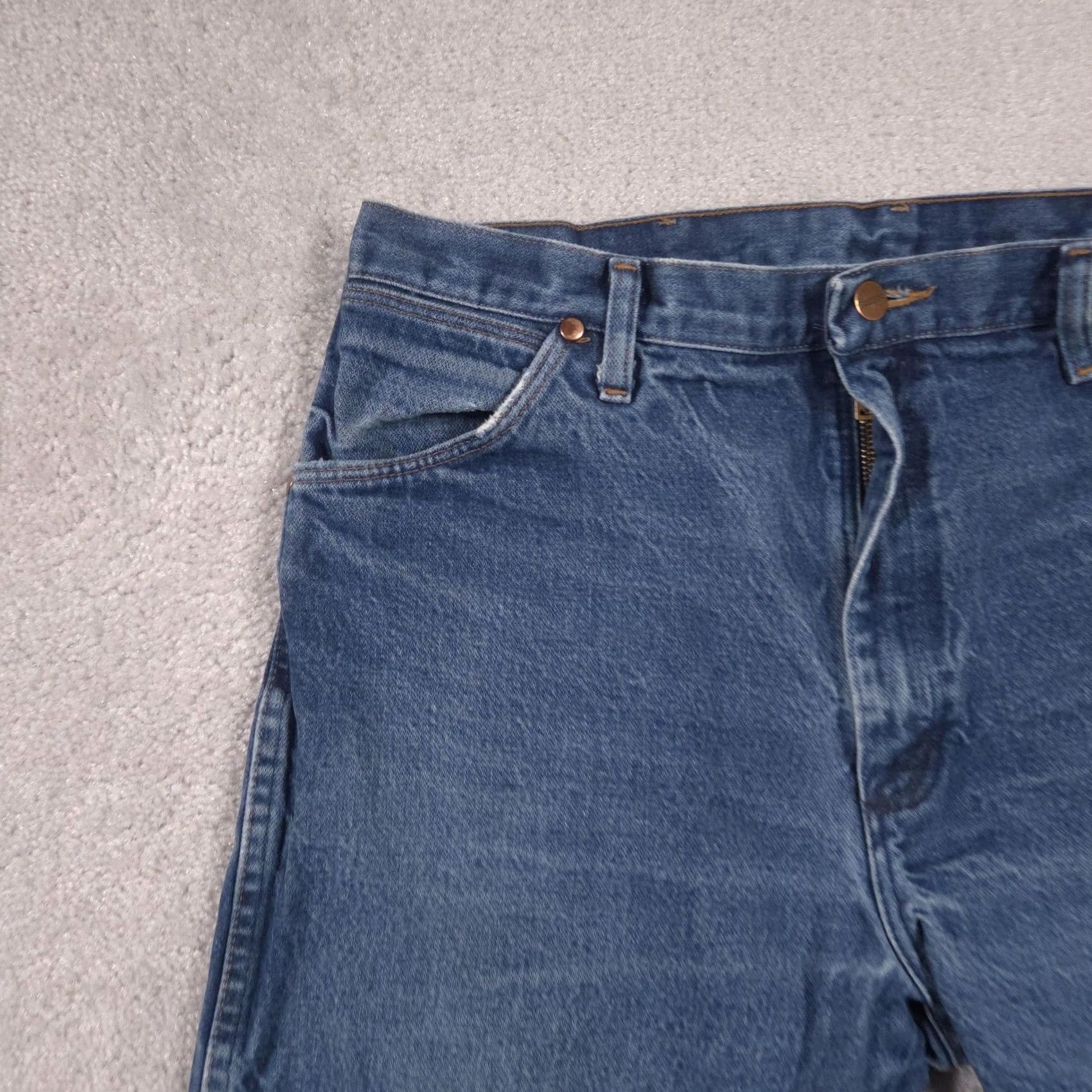 Wrangler Wrangler Jeans 38x31 13MWZ Cowboy Cut Denim Straight Mens 36x30 Blue Medium Wash Pockets Zip Fly Cowboy Western Workwear Size US 38 / EU 54 - 4 Thumbnail