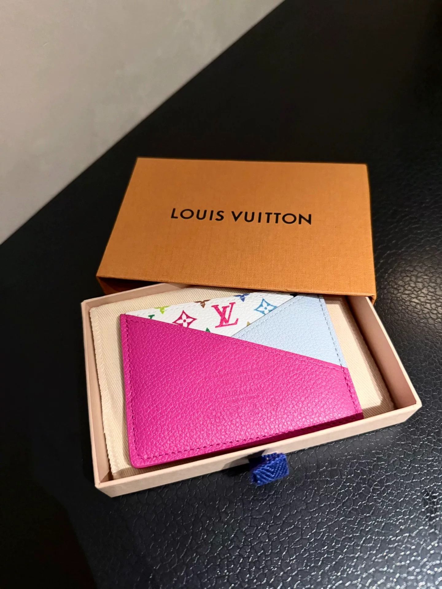 Louis Vuitton Louis Vuitton x Murakami Pink Card Holder Size ONE SIZE - 1 Thumbnail