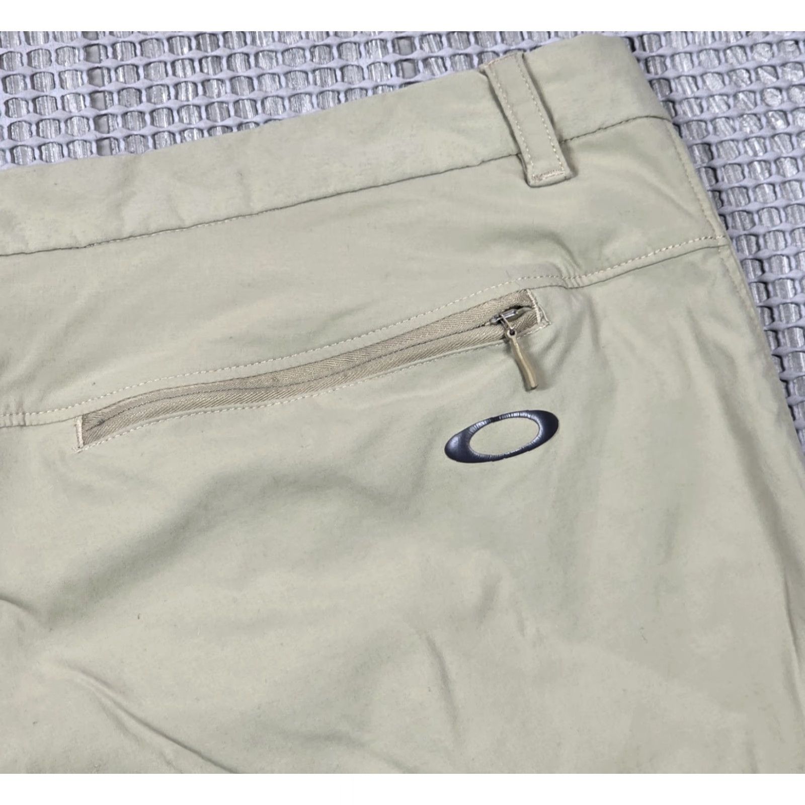 Oakley Oakley Pants Men 40x31 Regular Fit Performance Outdoors Trek Logo Beige Stretch Pants Size US 40 / EU 56 - 5 Thumbnail