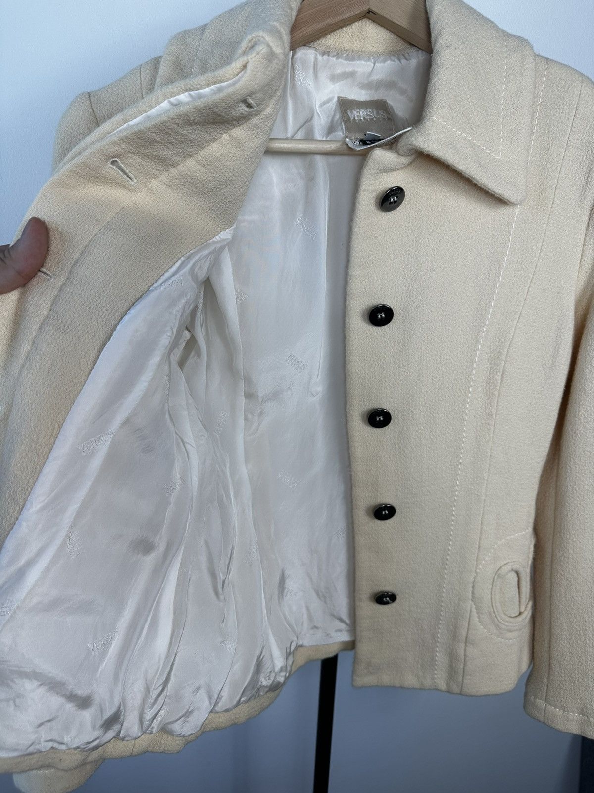 Versus Vintage Versus Versace Wool Jacket Cream/Off-White Size S / US 4 / IT 40 - 9 Thumbnail