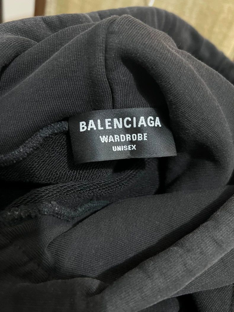 Balenciaga Balenciaga Front and Back Embroidered Logo Washed Distress Size US S / EU 44-46 / 1 - 5 Thumbnail